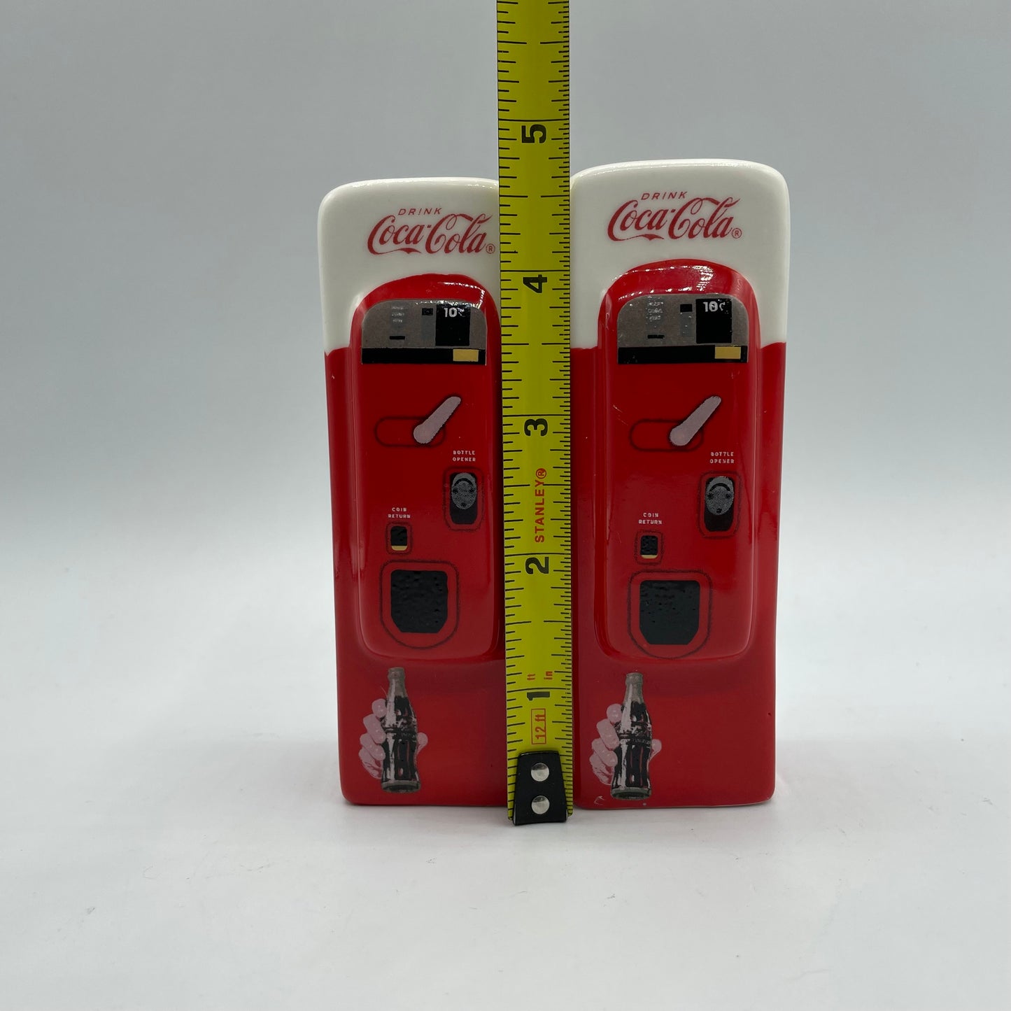 Vintage Coca Cola Vending Machine Salt & Pepper Shaker Set Ceramic