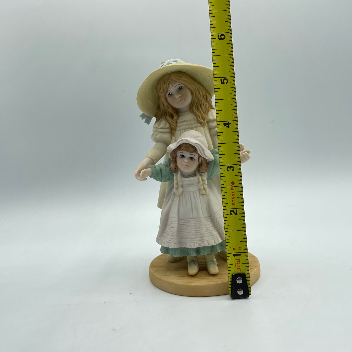 Jan Hagara Collectibles "Cathy II" Figurine SIGNED #S20631 The Georgetown Series