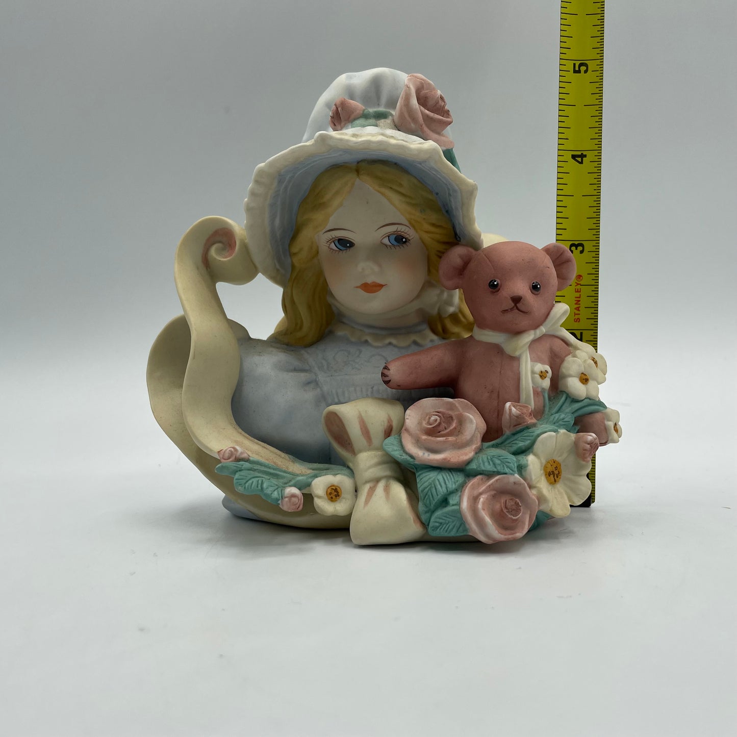 Jan Hagara "Hannah" Figurine Bust #U34001