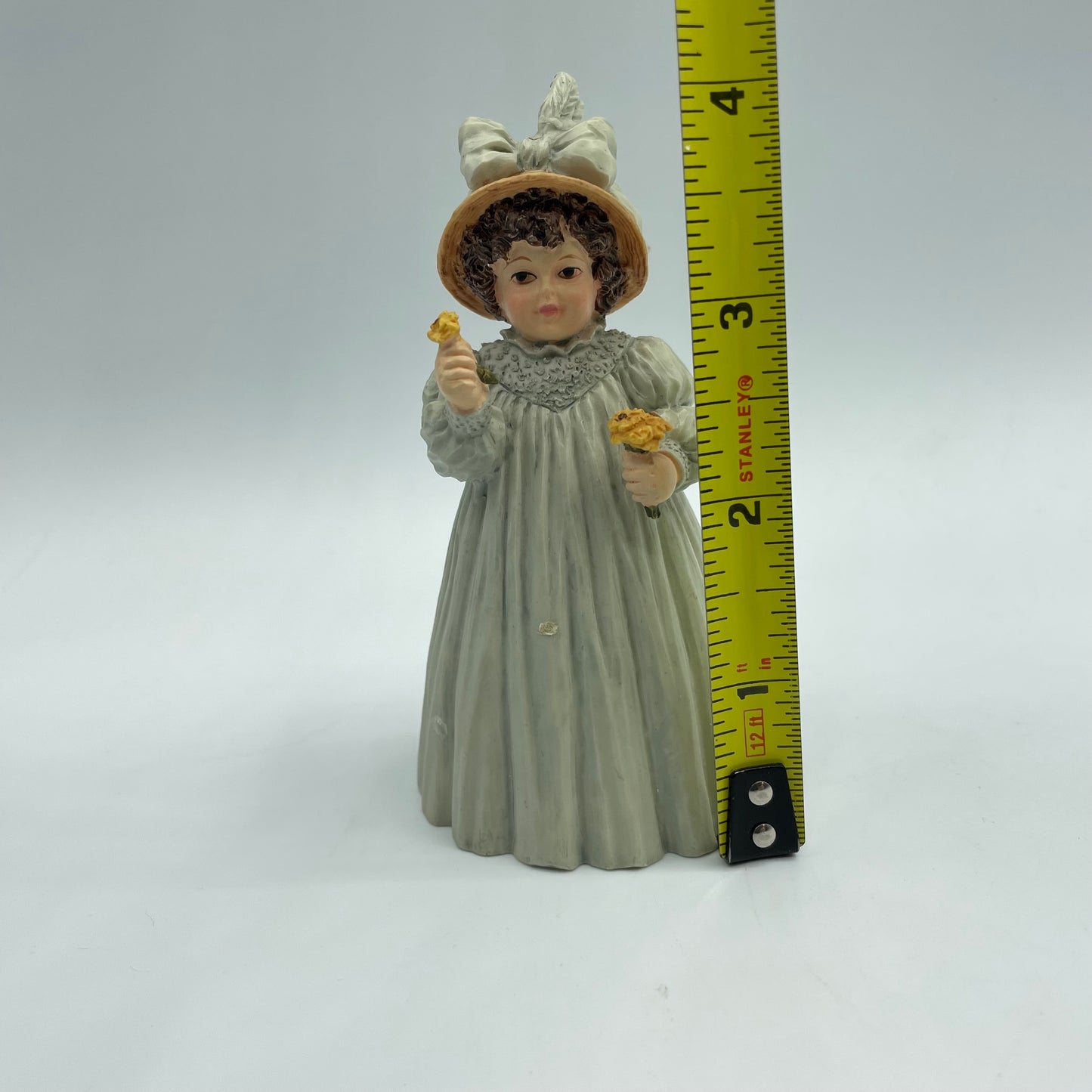 Maud Humphrey Bogart Exclusive New Member Figurine " A Flower For You" H5596