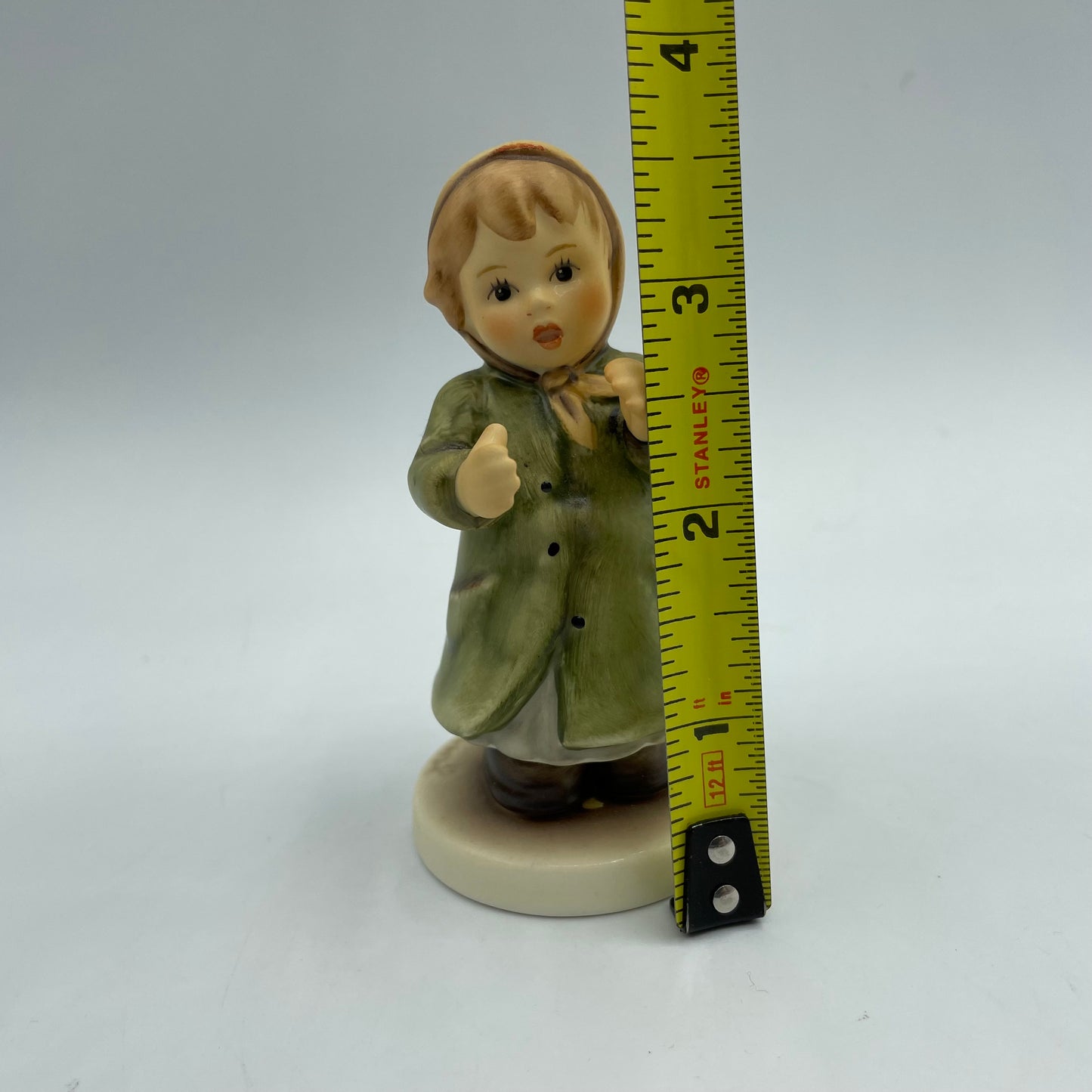 Goebel M.J. Hummel Club Figurine "Keeping Time" 2006/2007
