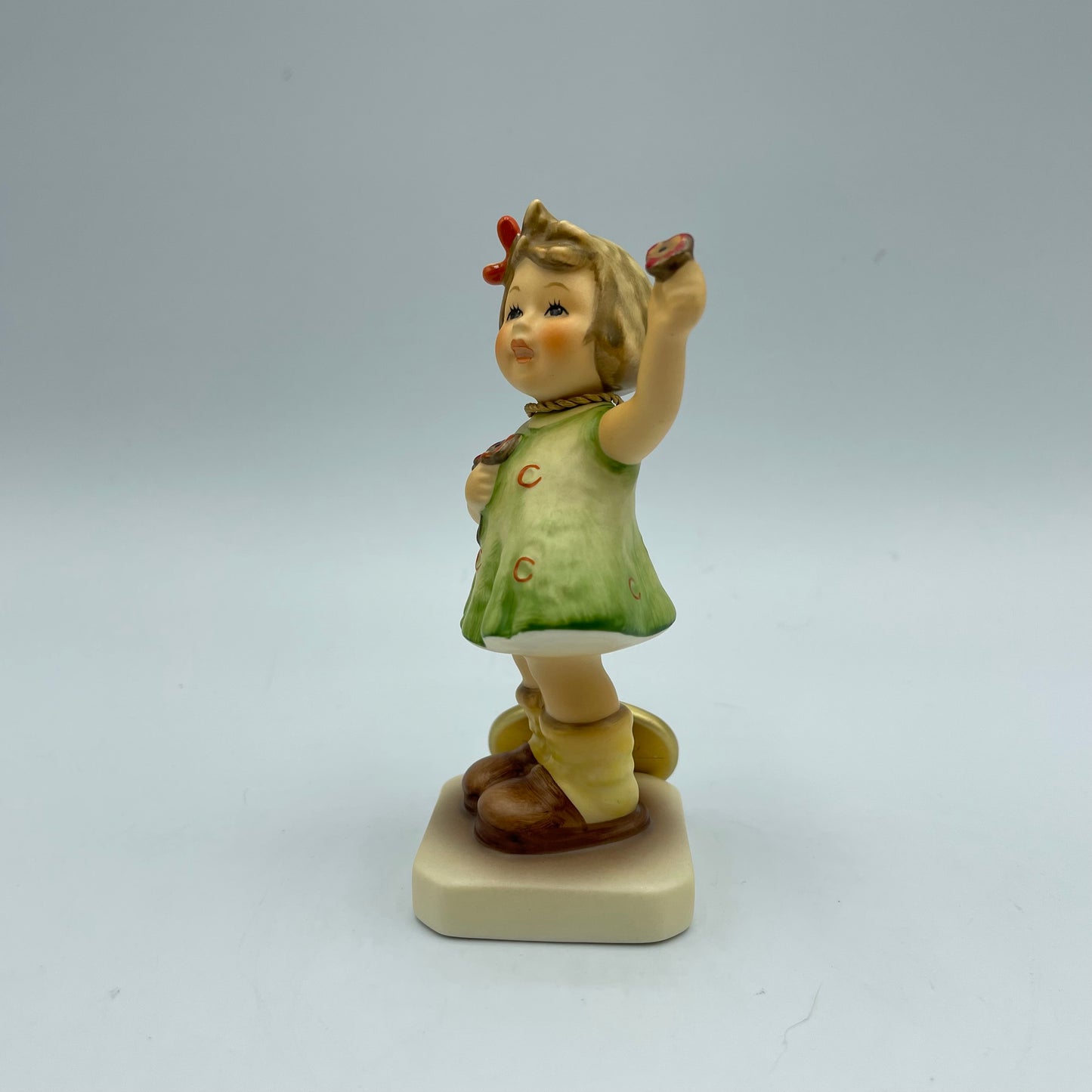 Goebel M.J. Hummel Club Figurine "Forever Yours" 1996/97 1st Issue