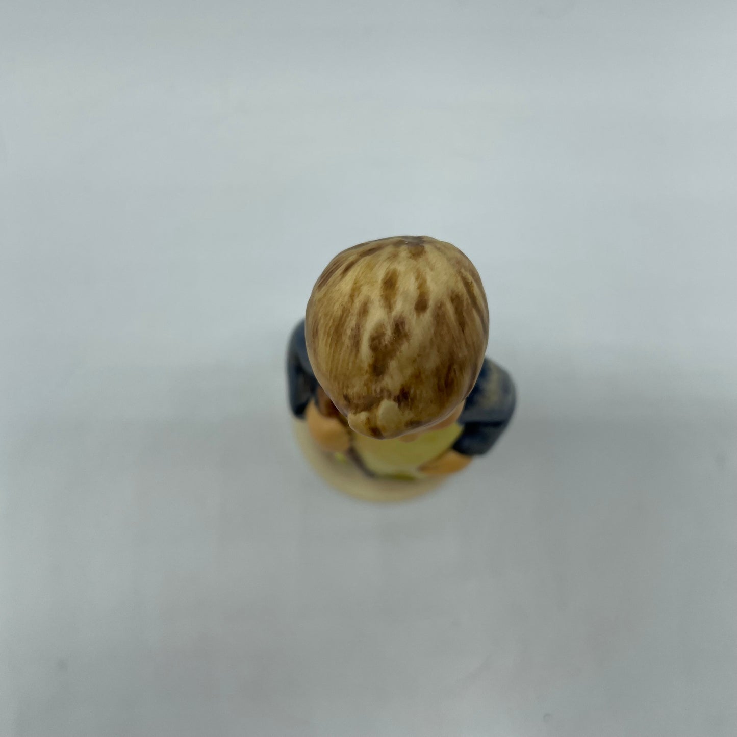 Goebel M.J. Hummel Club Figurine "Garden Treasures" 1998/99