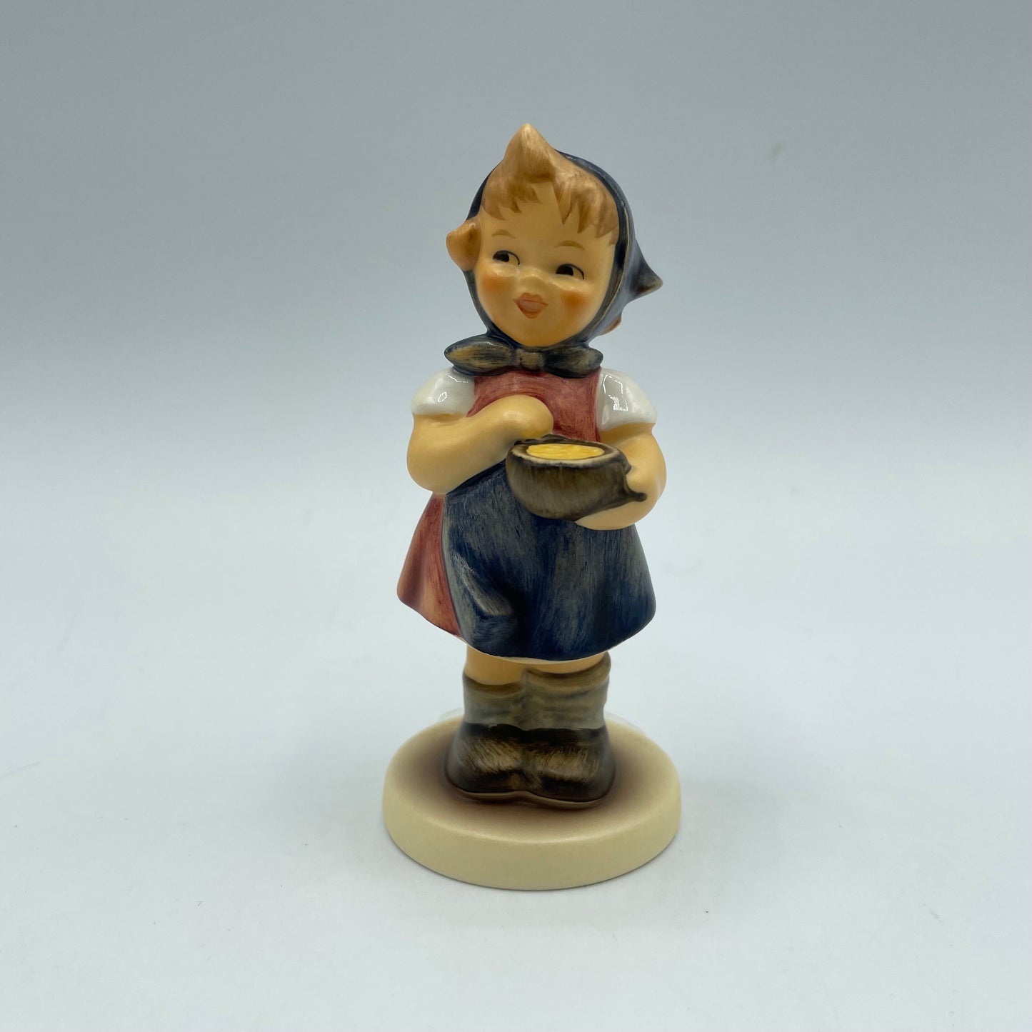 Goebel M.J. Hummel Club Figurine "From Me To You" 1995/96