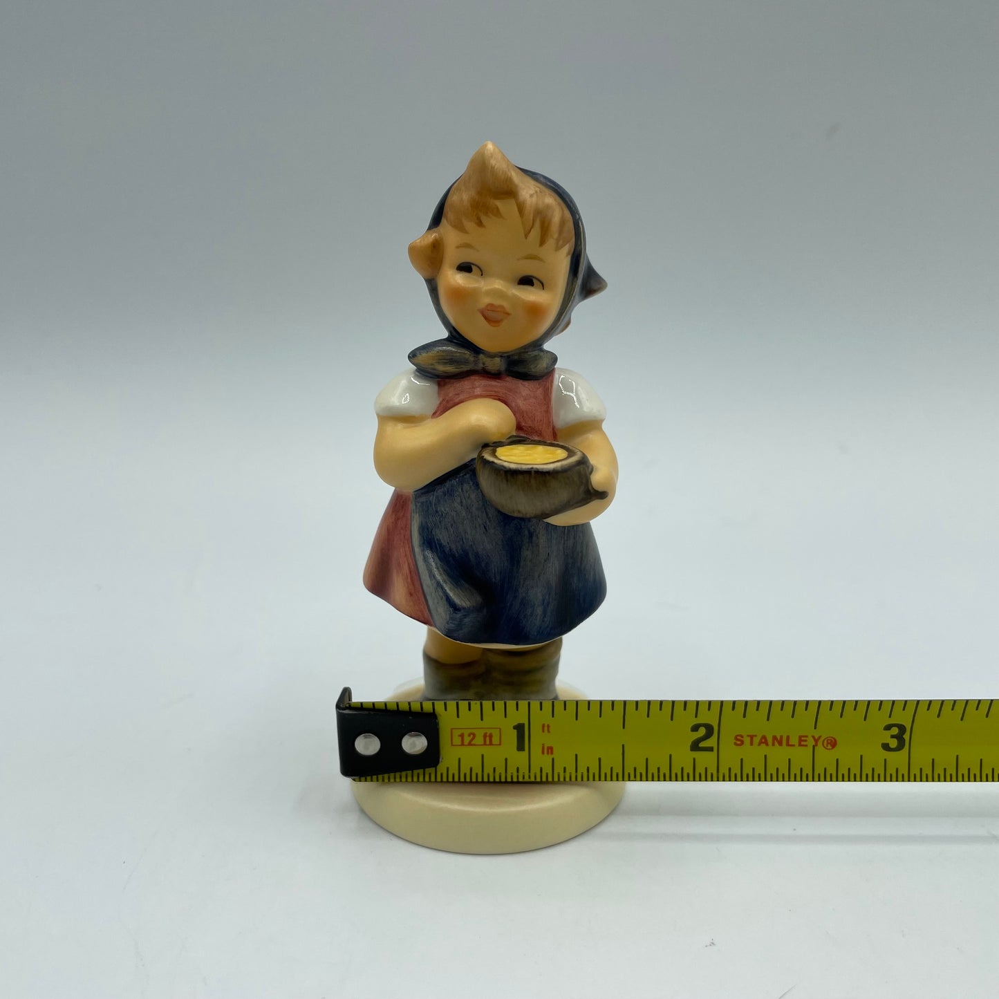 Goebel M.J. Hummel Club Figurine "From Me To You" 1995/96