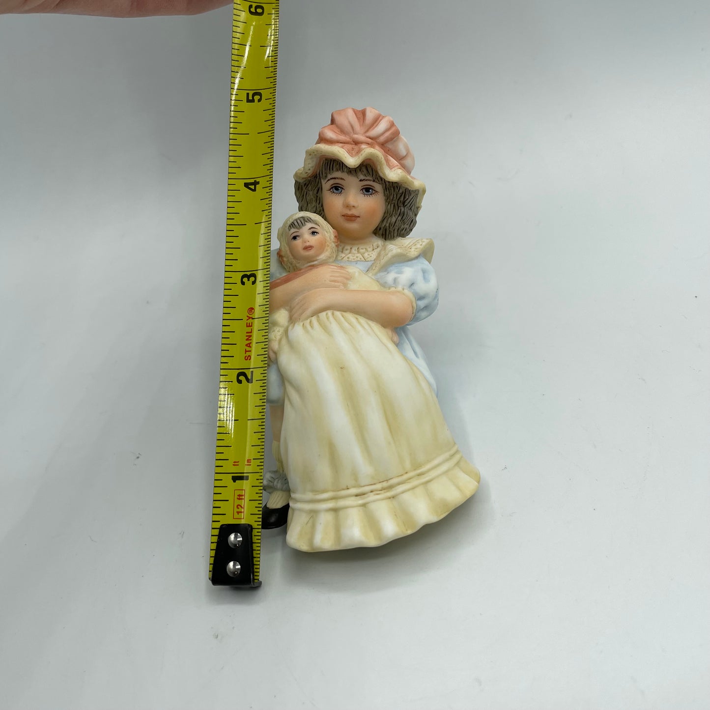 Jan Hagara "Courtney" Collectors Figurine Shelf Sitter