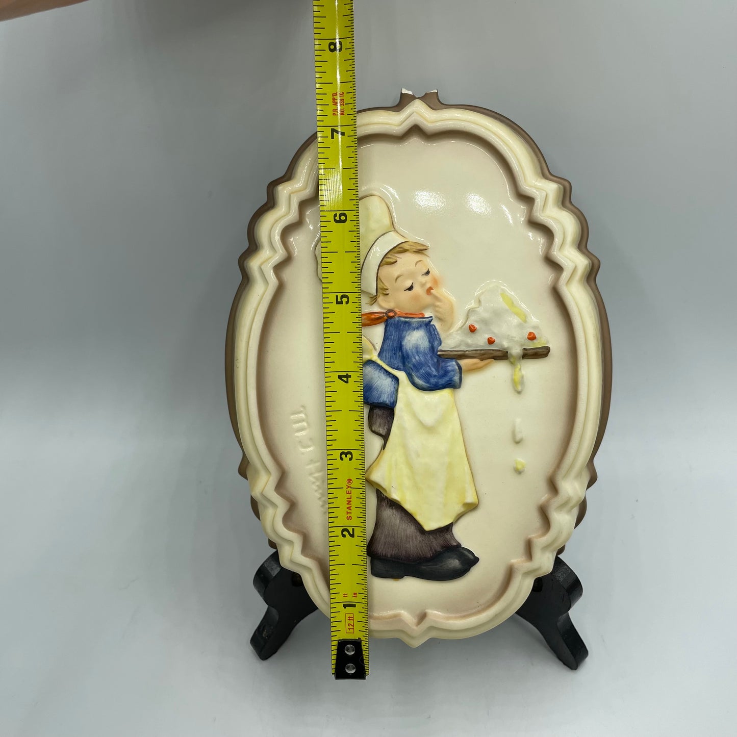 Goebel M.J.Hummel "Baker" Kitchen Baking Mold
