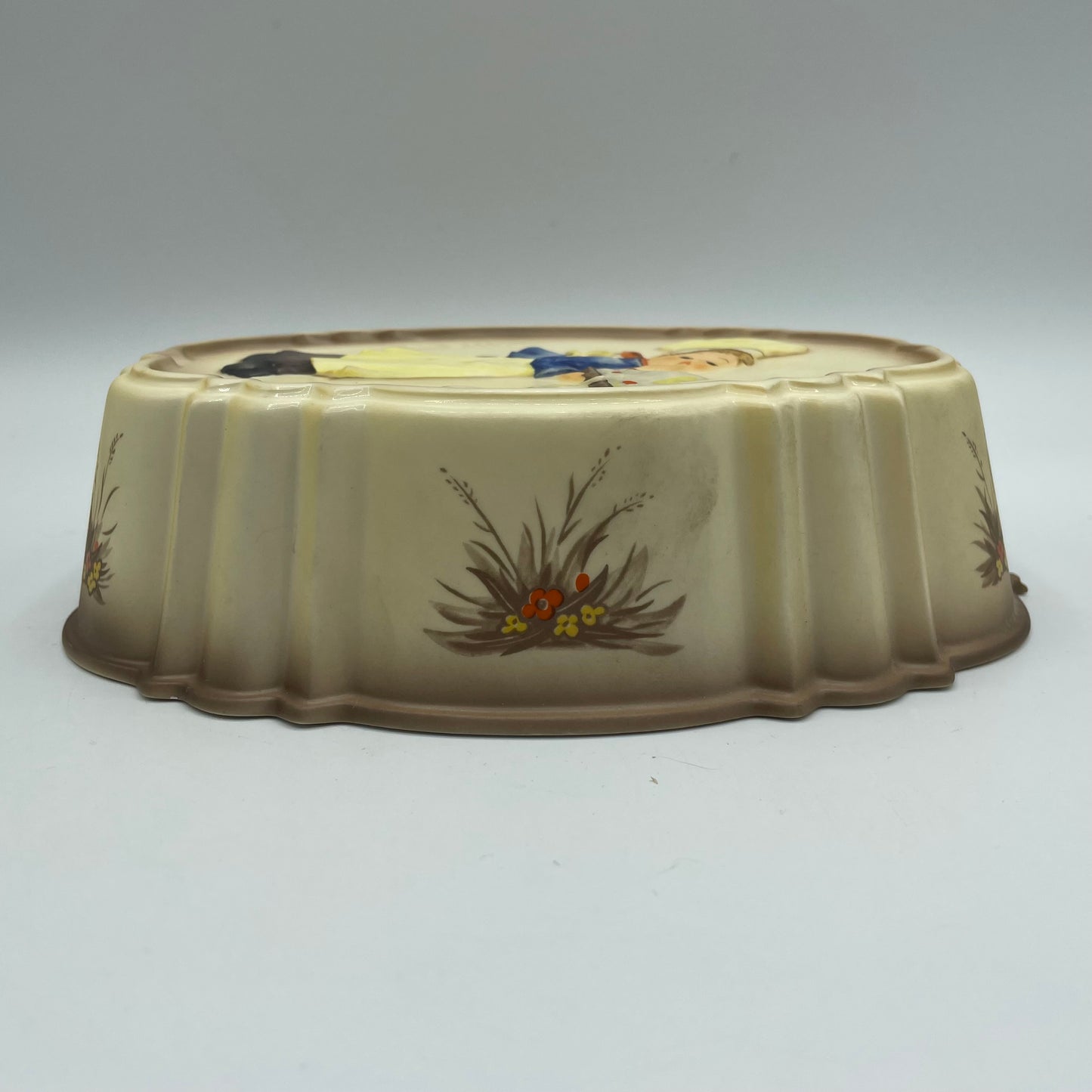 Goebel M.J.Hummel "Baker" Kitchen Baking Mold