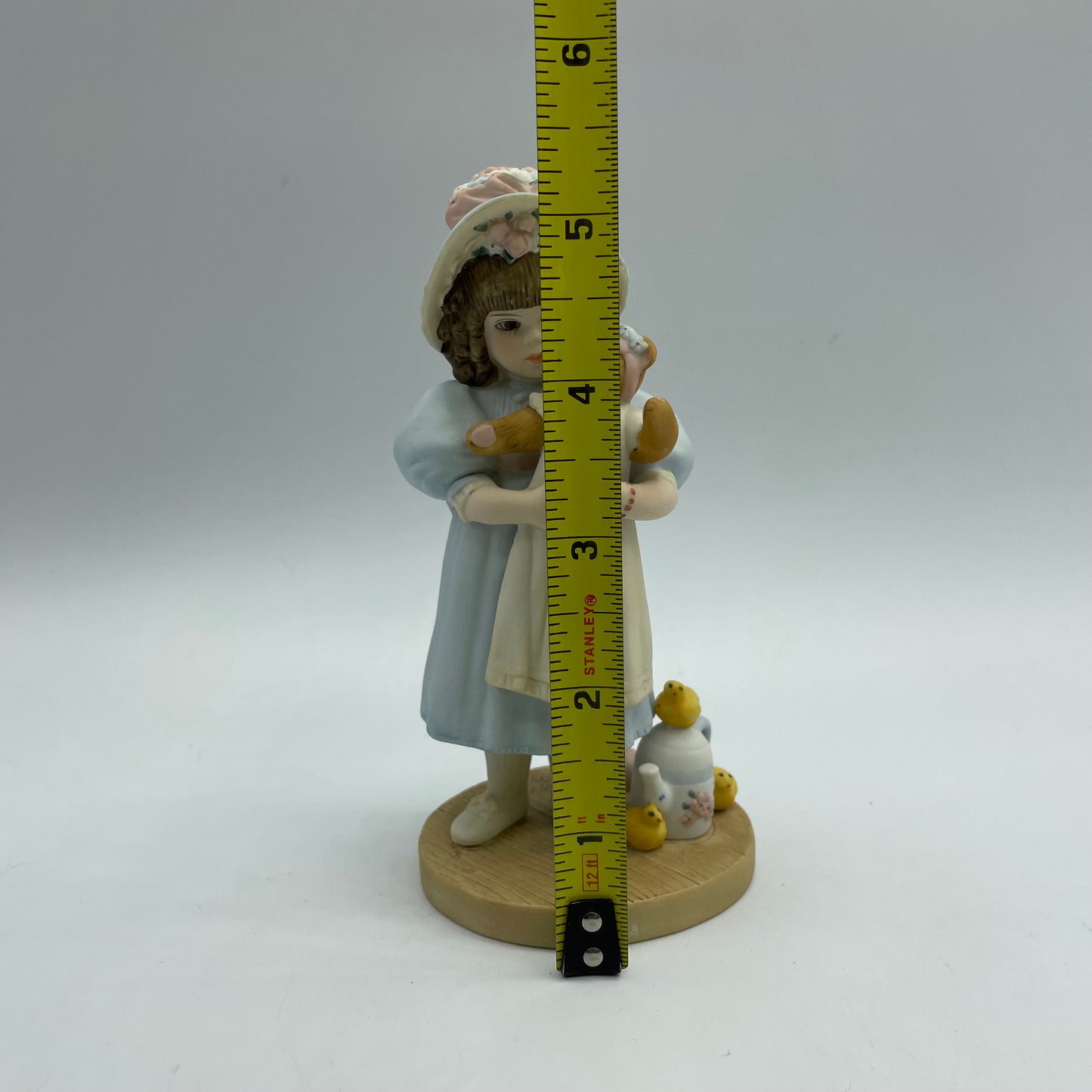 Jan Hagara "Bonnie" Porcelain Collectors Club Figurine # C22313