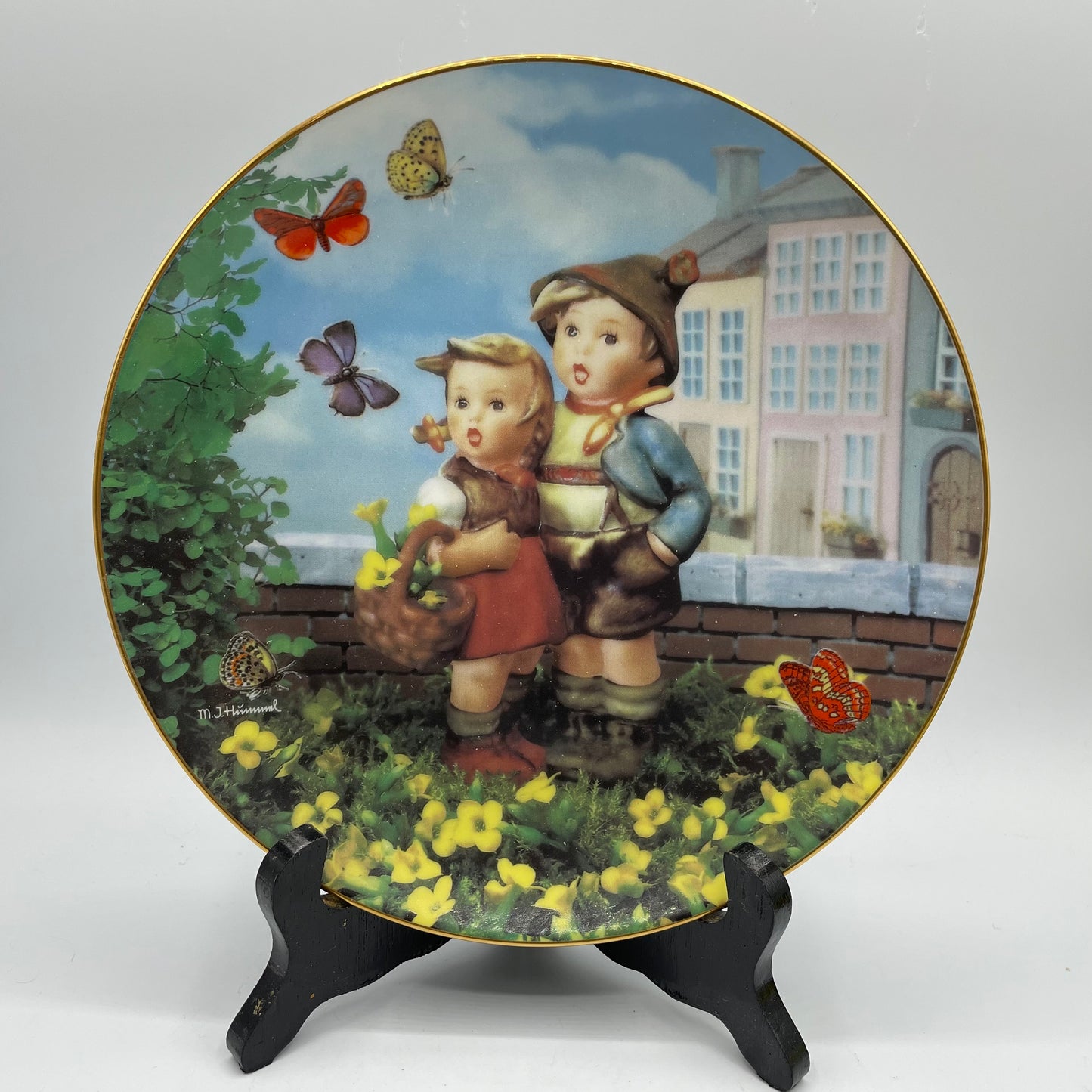 M.J. Hummel "Surprise" Little Companions Plate Collection