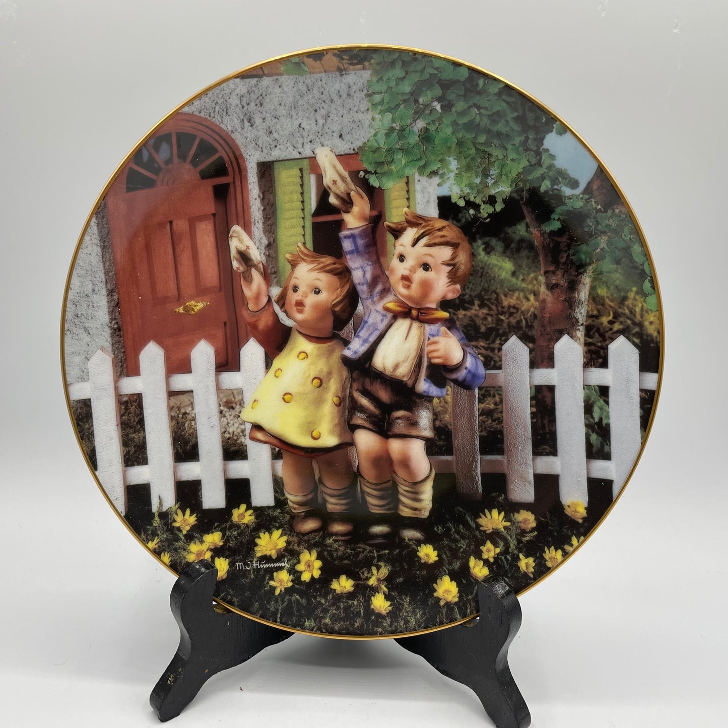 M.J. Hummel "Come Back Soon" Little Companions Plate Collection