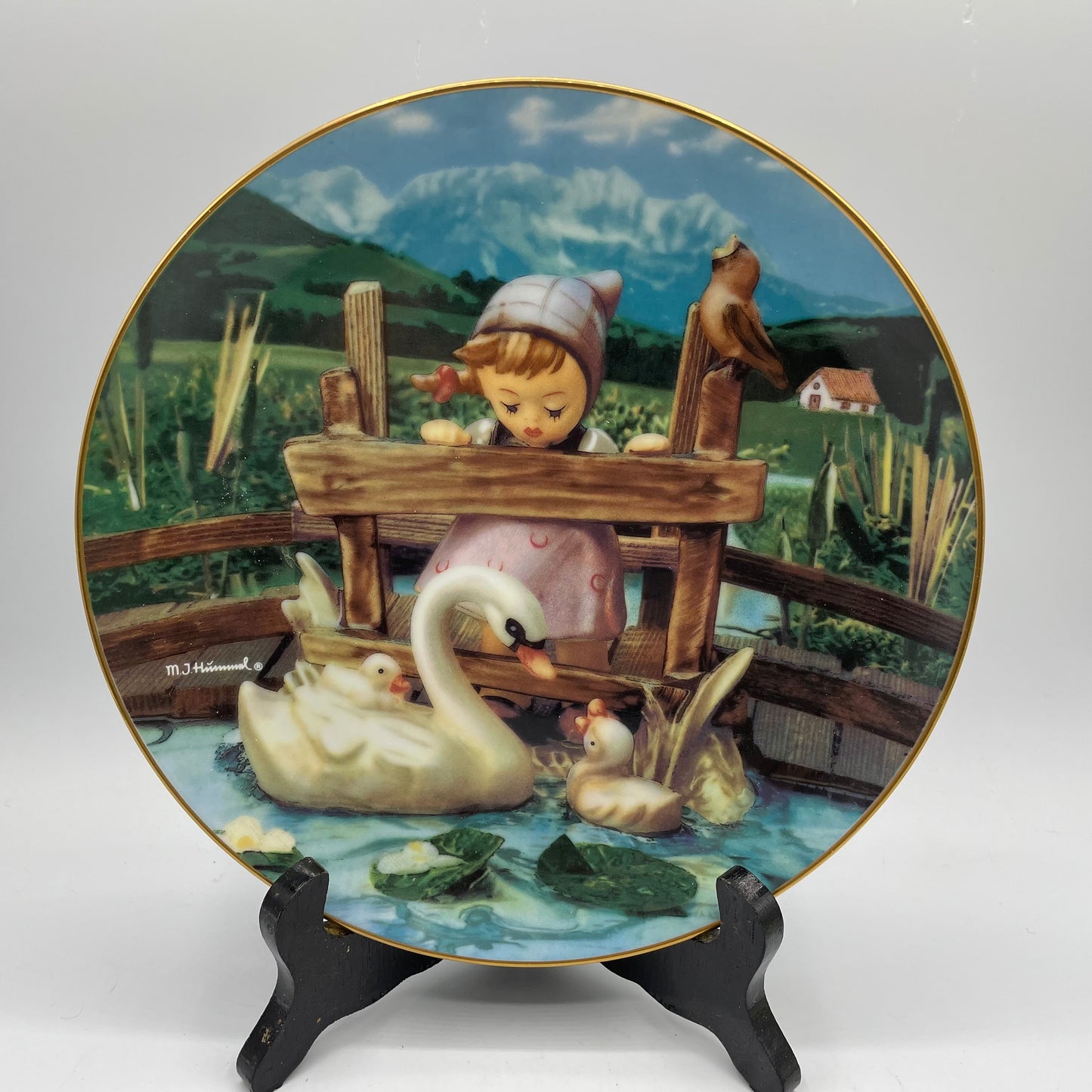 M.J. Hummel "Feathered Friends" Gentle Friends Plate Collection