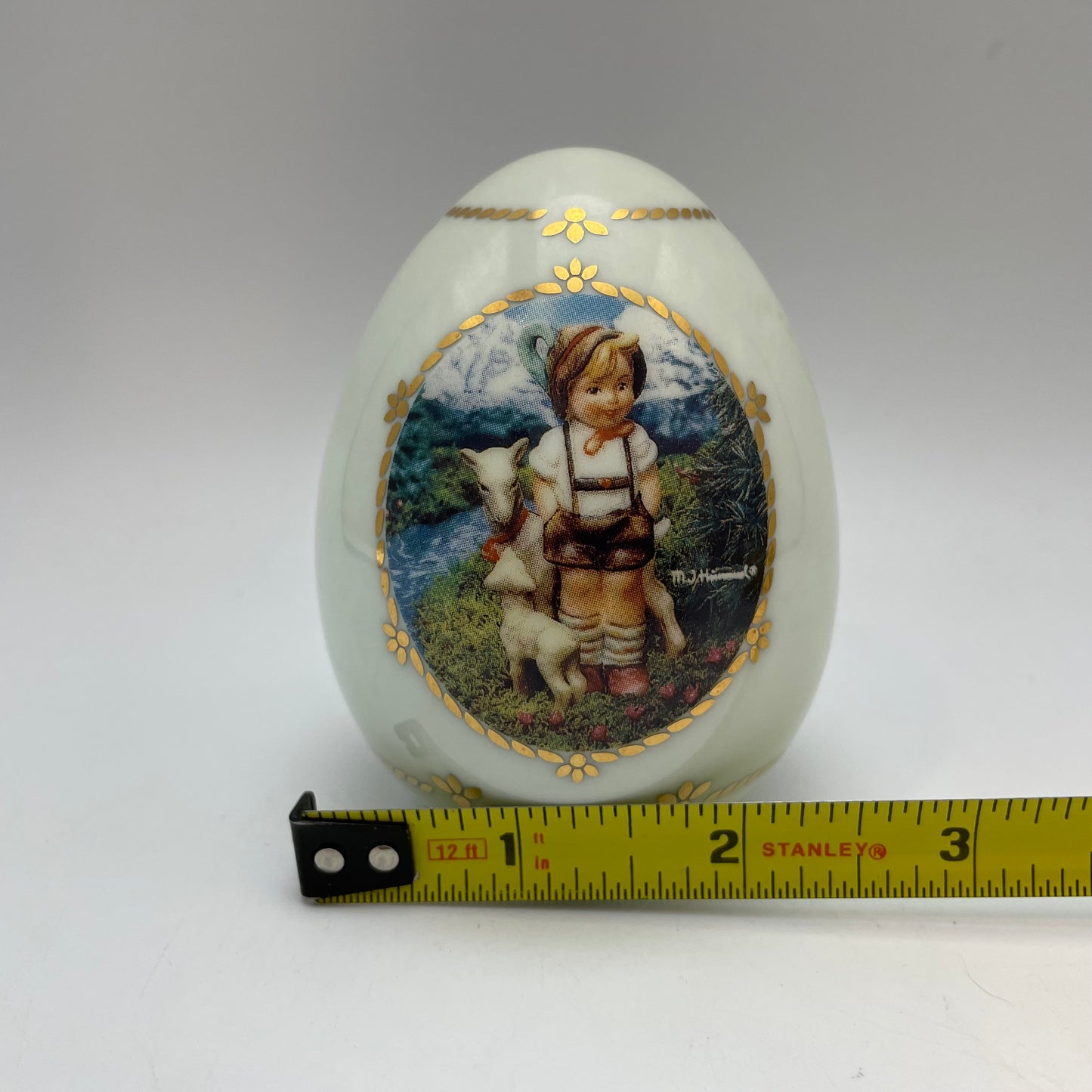 M.J. Hummel Porcelain Egg "The Goatherder" 1994 Danbury Mint