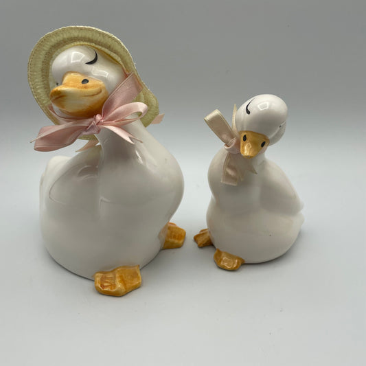Adorable Duck Set- Bonnet and Bows - Nostalgia 2 Now