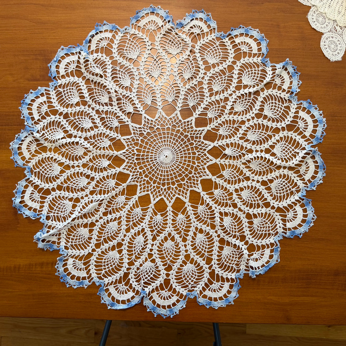 Doilies, Mixed Lot of 7