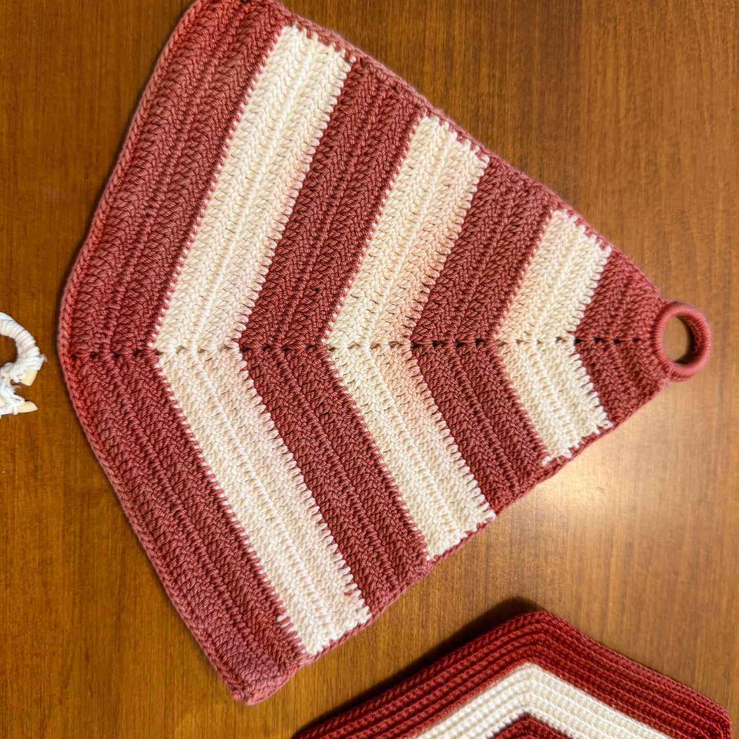 Red and White Pot Holders, Lot of 6+ 1 Free