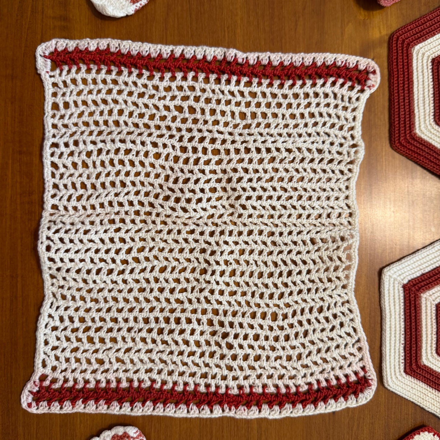 Red and White Pot Holders, Lot of 6+ 1 Free