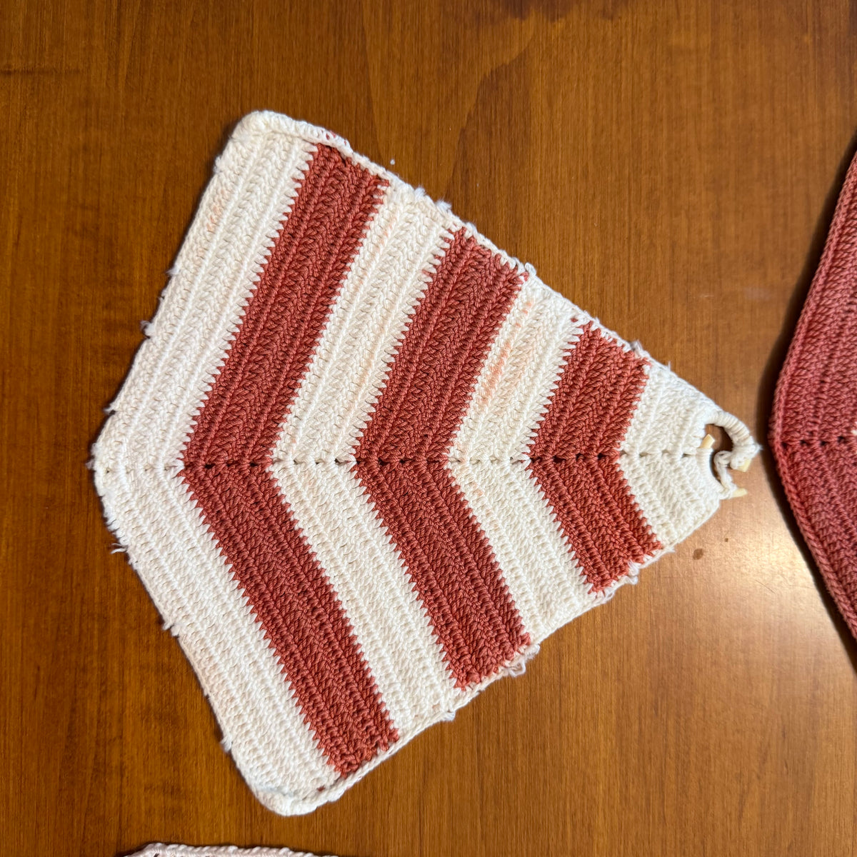 Red and White Pot Holders, Lot of 6+ 1 Free