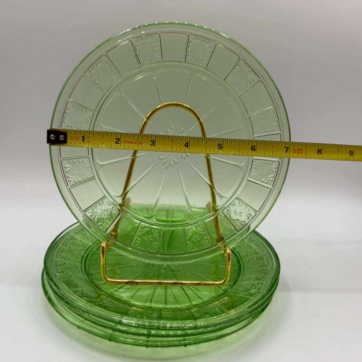 Doric Uranium 7" Salad Plate, Set of 4