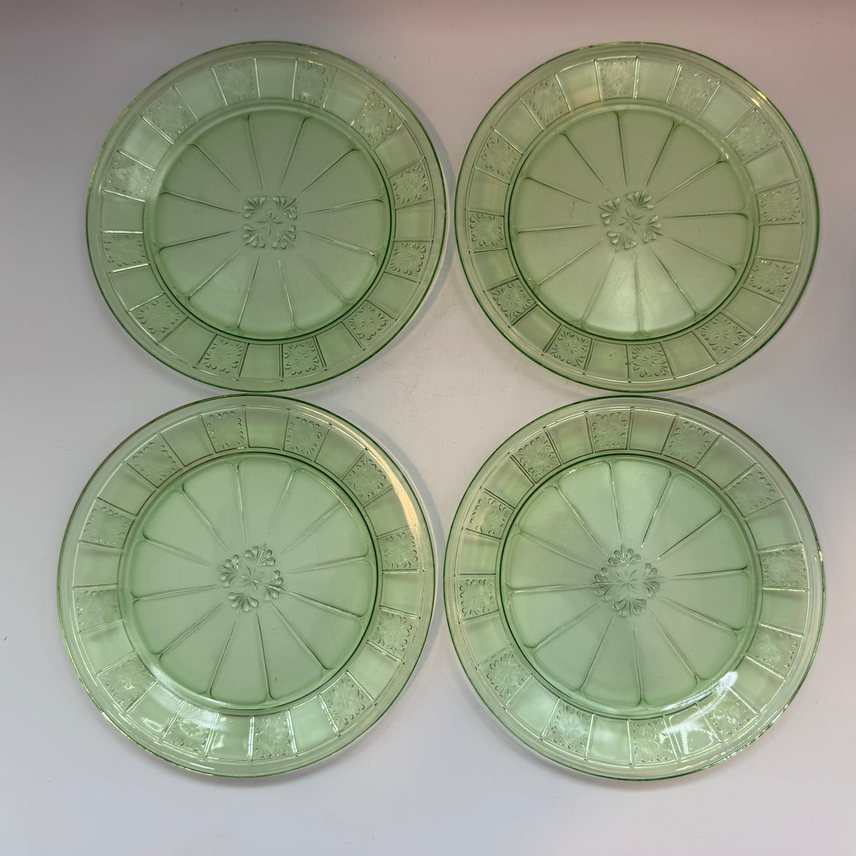 Doric Uranium 7" Salad Plate, Set of 4