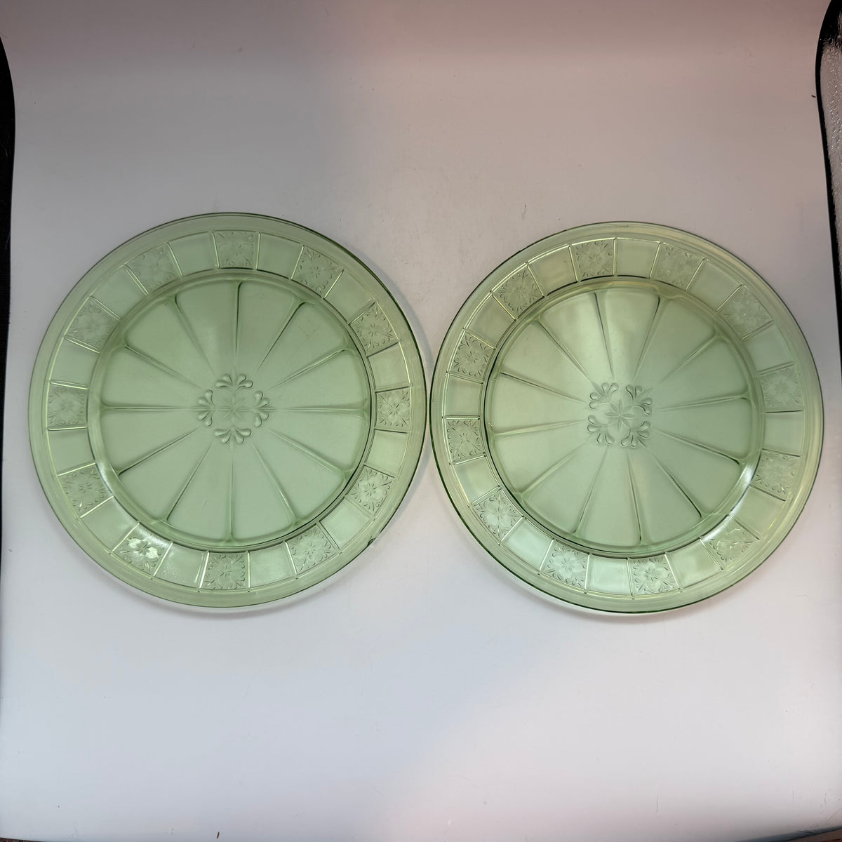 Jeannette Doric Uranium 9" Lunch Plate, Set of 6