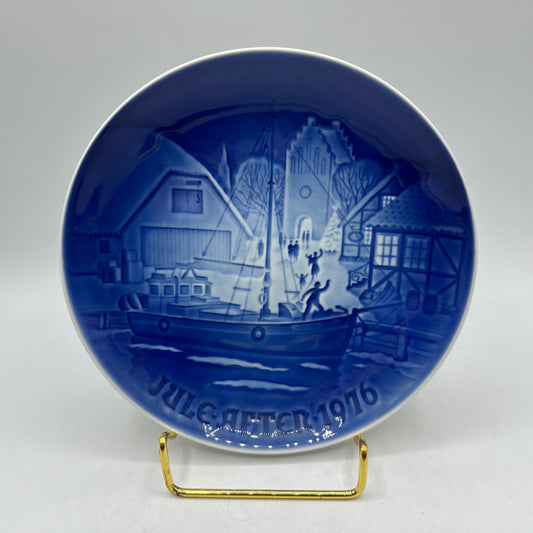 B & G Copenhagen 1976 Christmas Welcome Plate Porcelain