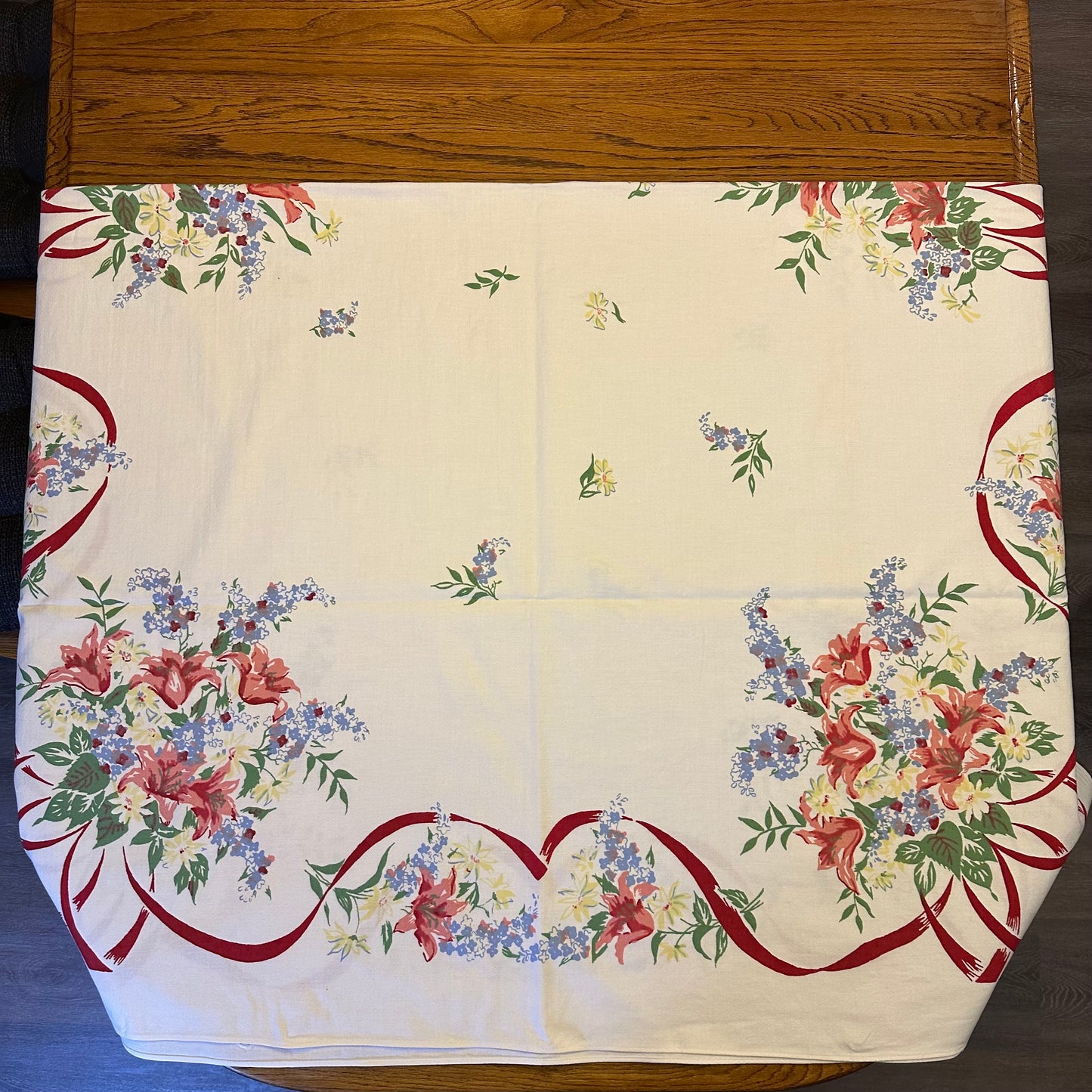 Floral Print and Ribbon Border Tablecloth, 70 X 52