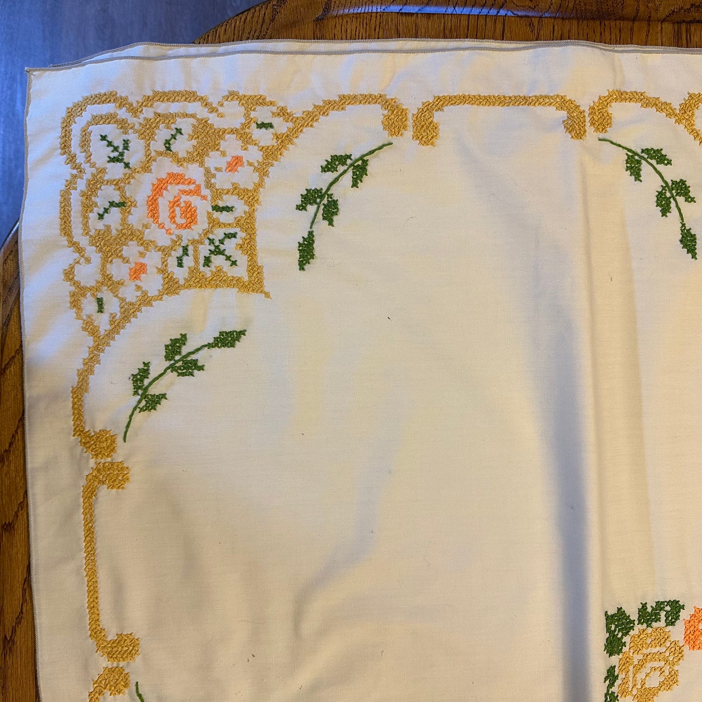 1970s Cross Stitched Floral Pattern Tablecloth, 66 X 50