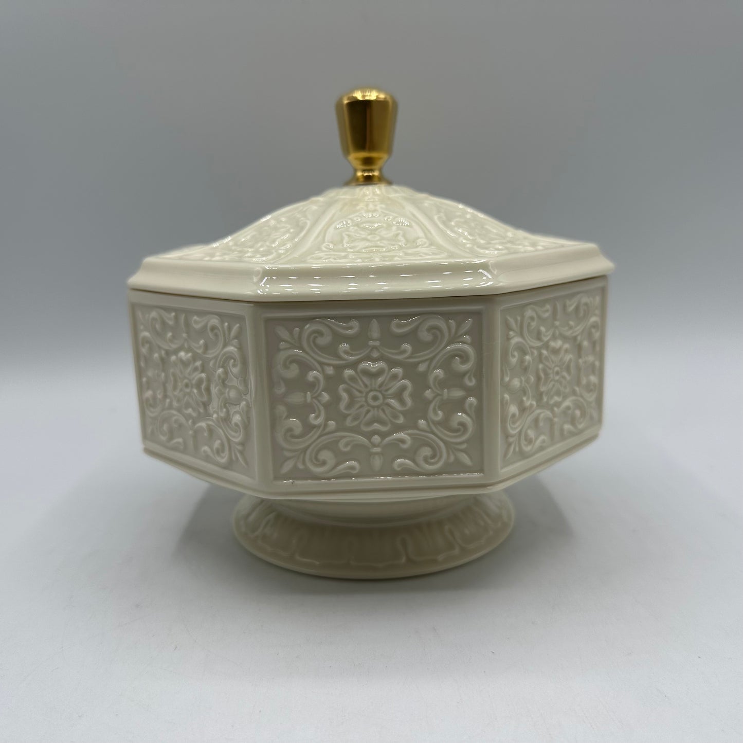 Lenox Chatham Candy Dish, Lidded Ivory and 24k Gold