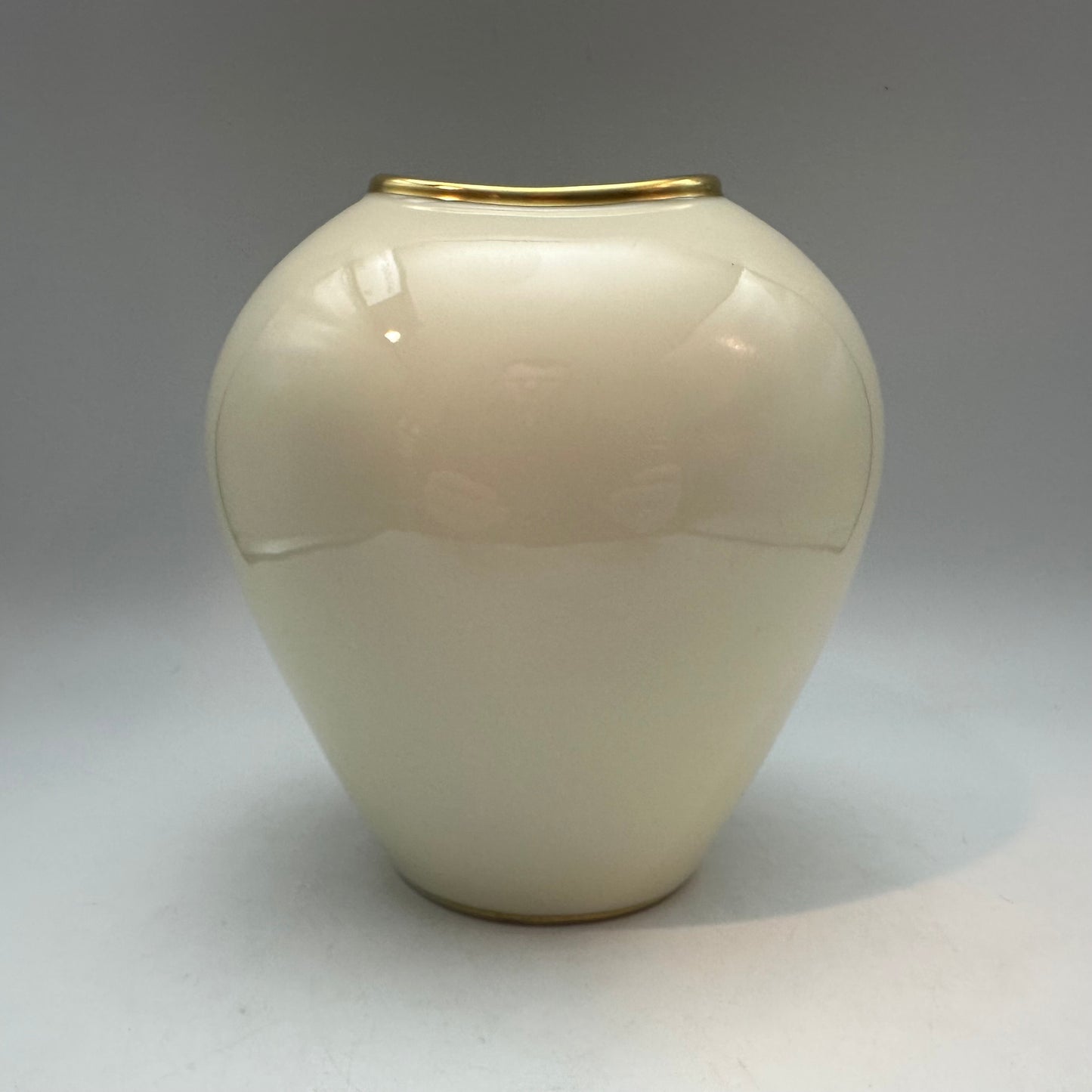 Alka Kurnst Vase Fold Floral Design, Bavaria