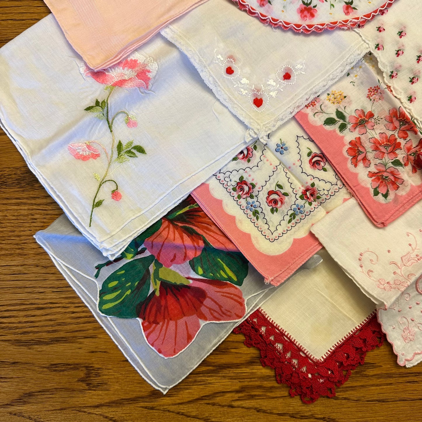 Vintage Hankies, Mixed Lot of 12, Pinks and Reds