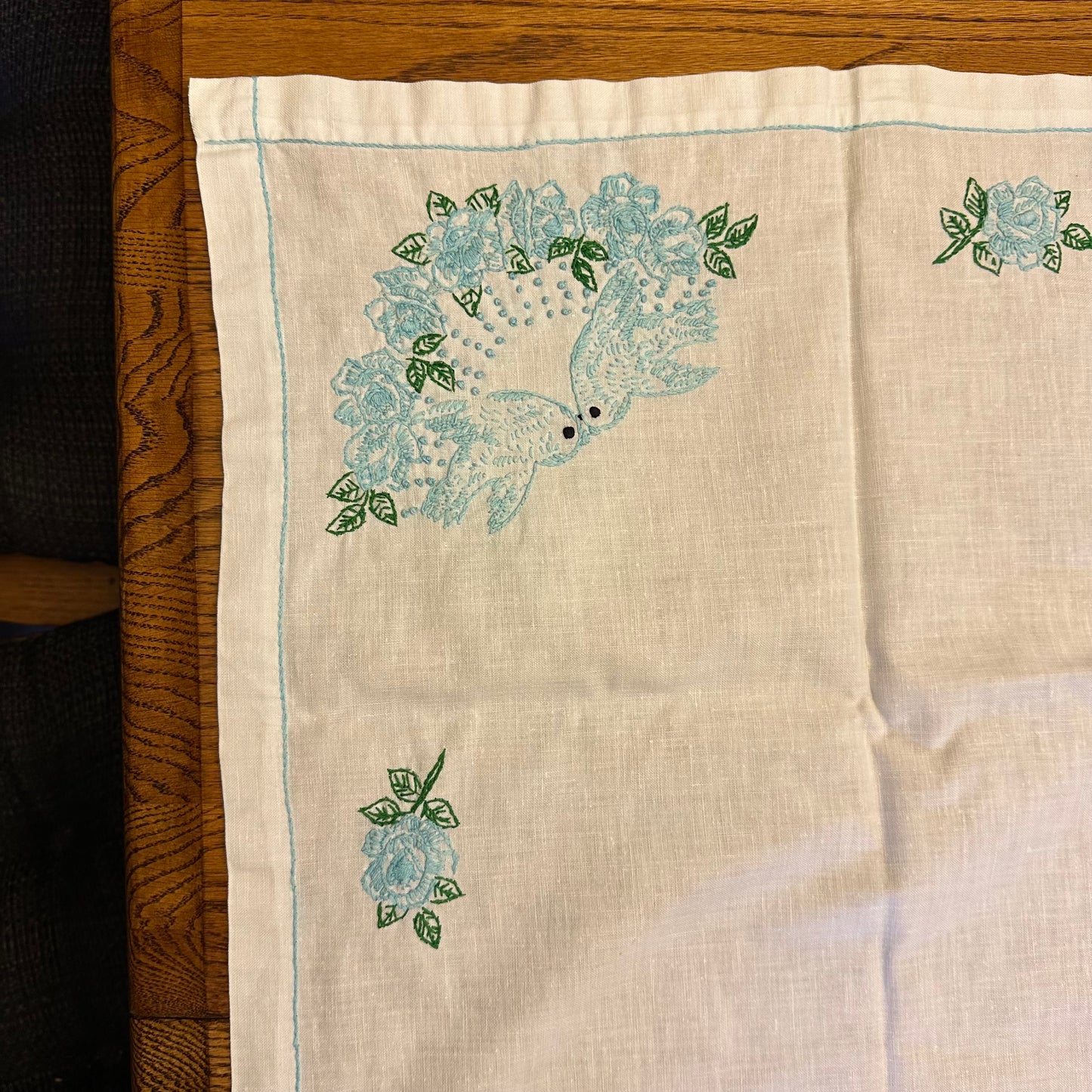 Tablecloth Embrodered Dove and Floral Pattern, 39 X 39