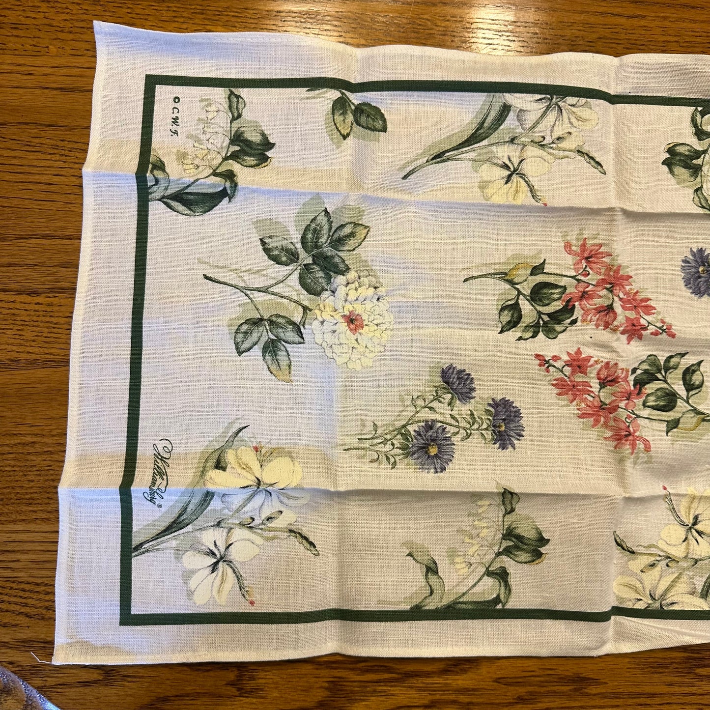 Williamburg Floral Towel
