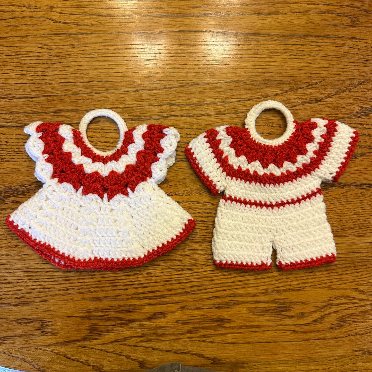 Vintage Hot Pads, Lot of 2, Red and White