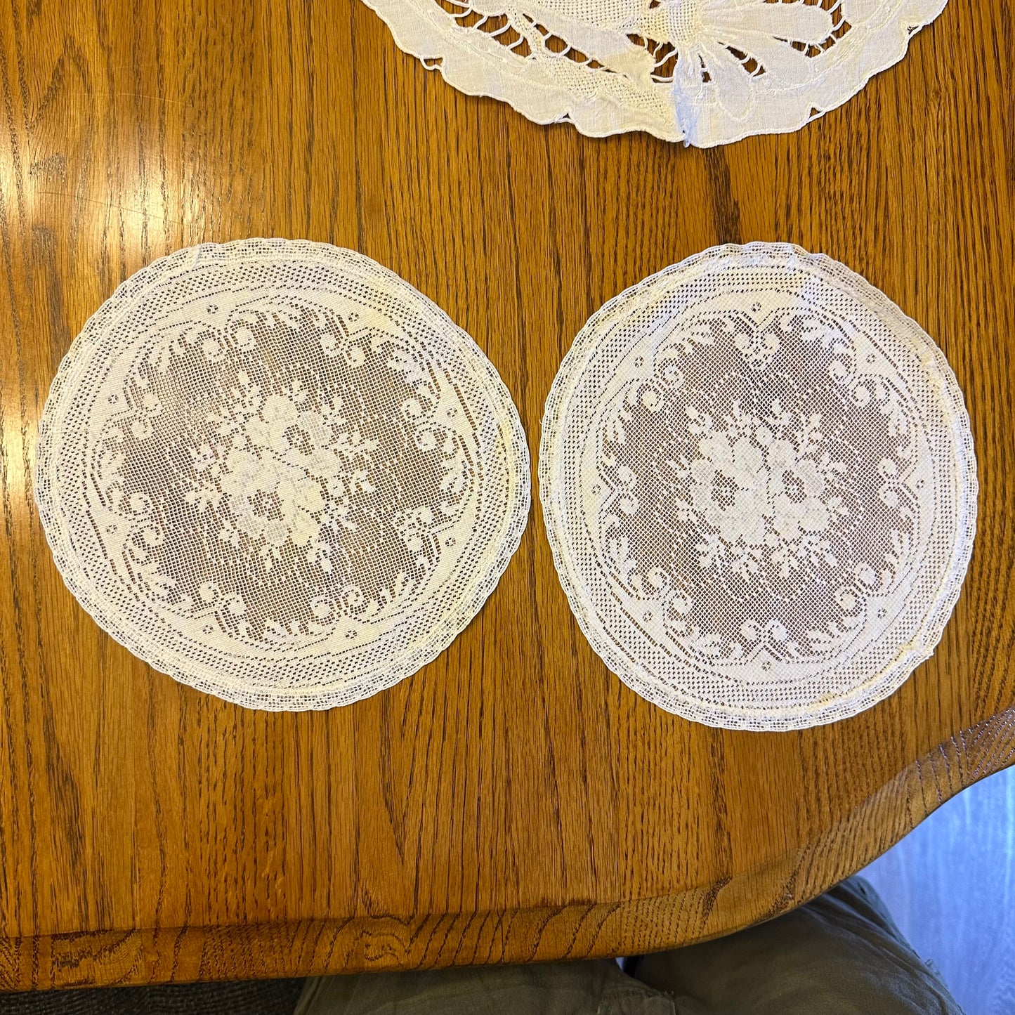 Doilies, Mixed Lot of 5