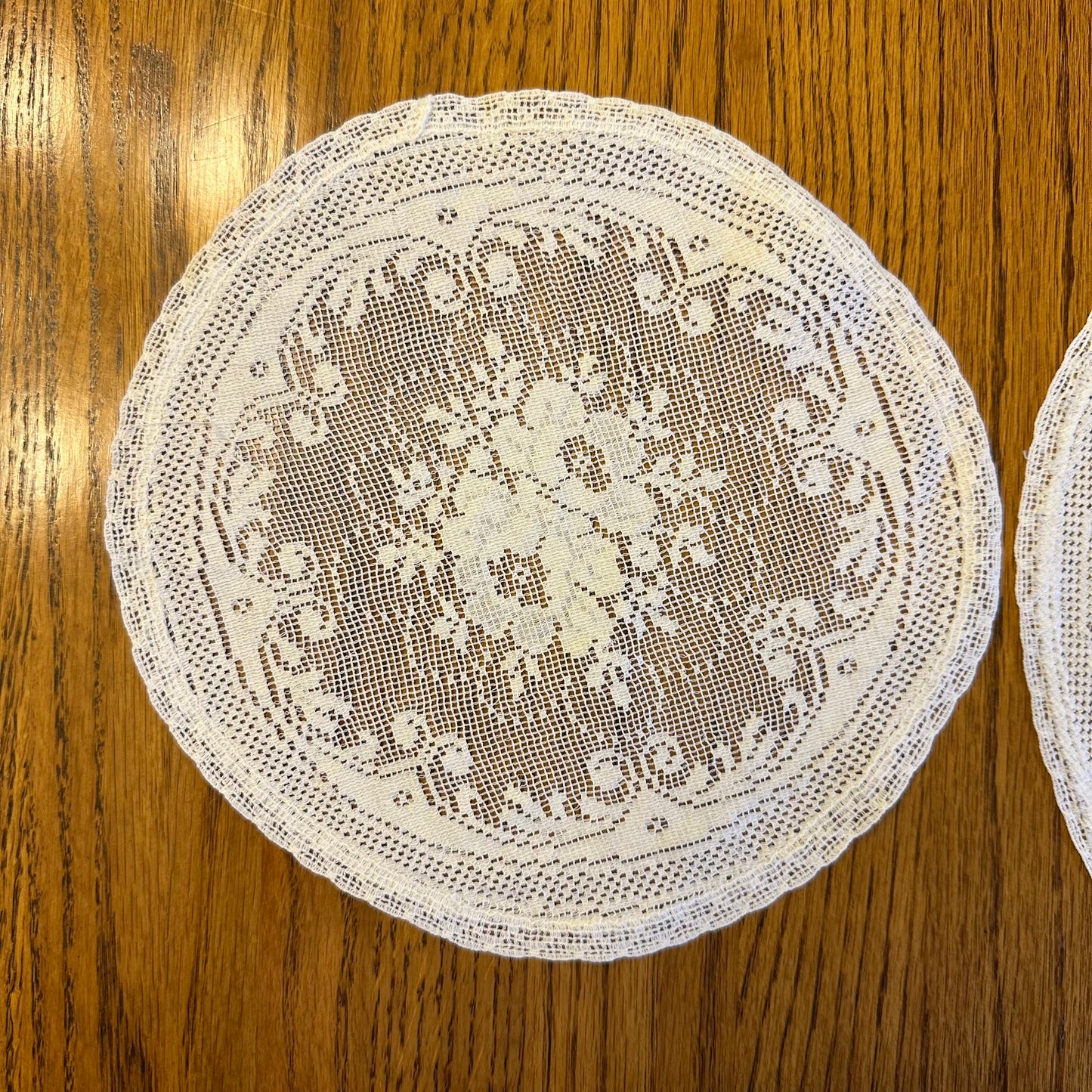 Doilies, Mixed Lot of 5