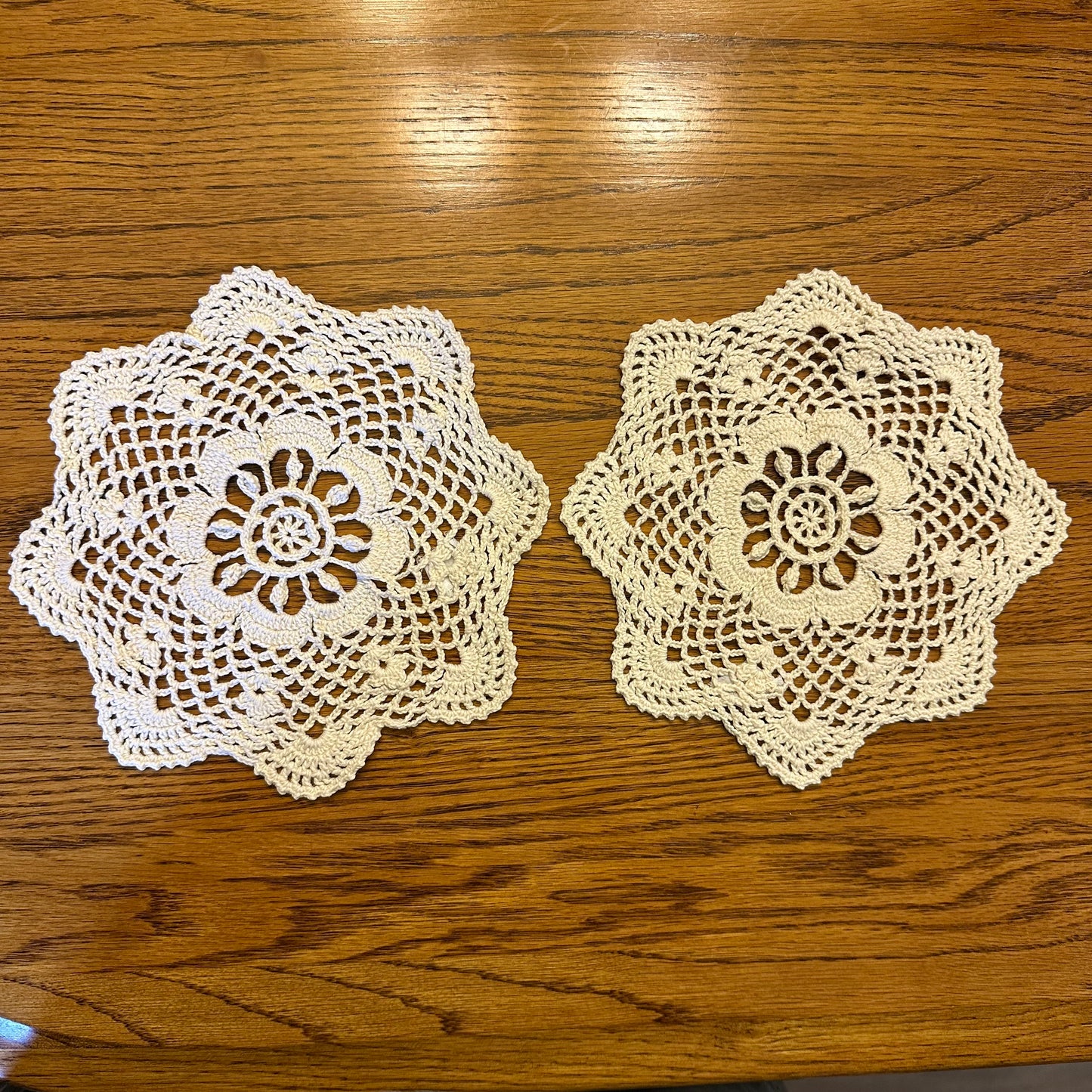 Doilies, Mixed Lot of 5