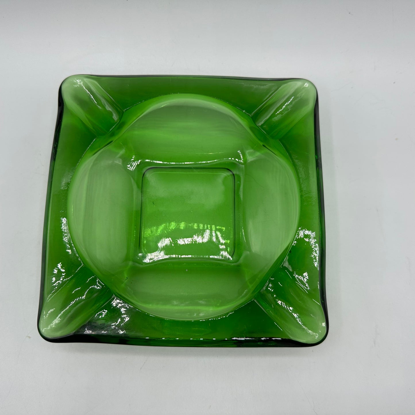 Anchor Hocking Forest Green Nesting Ashtray, Set of 2