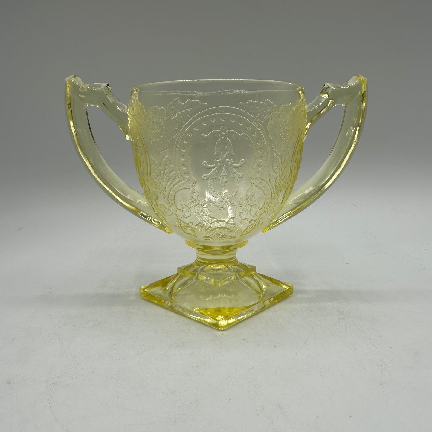 Indiana Glass Yellow Footed Sugar Bowl, Horseshoe Pattern