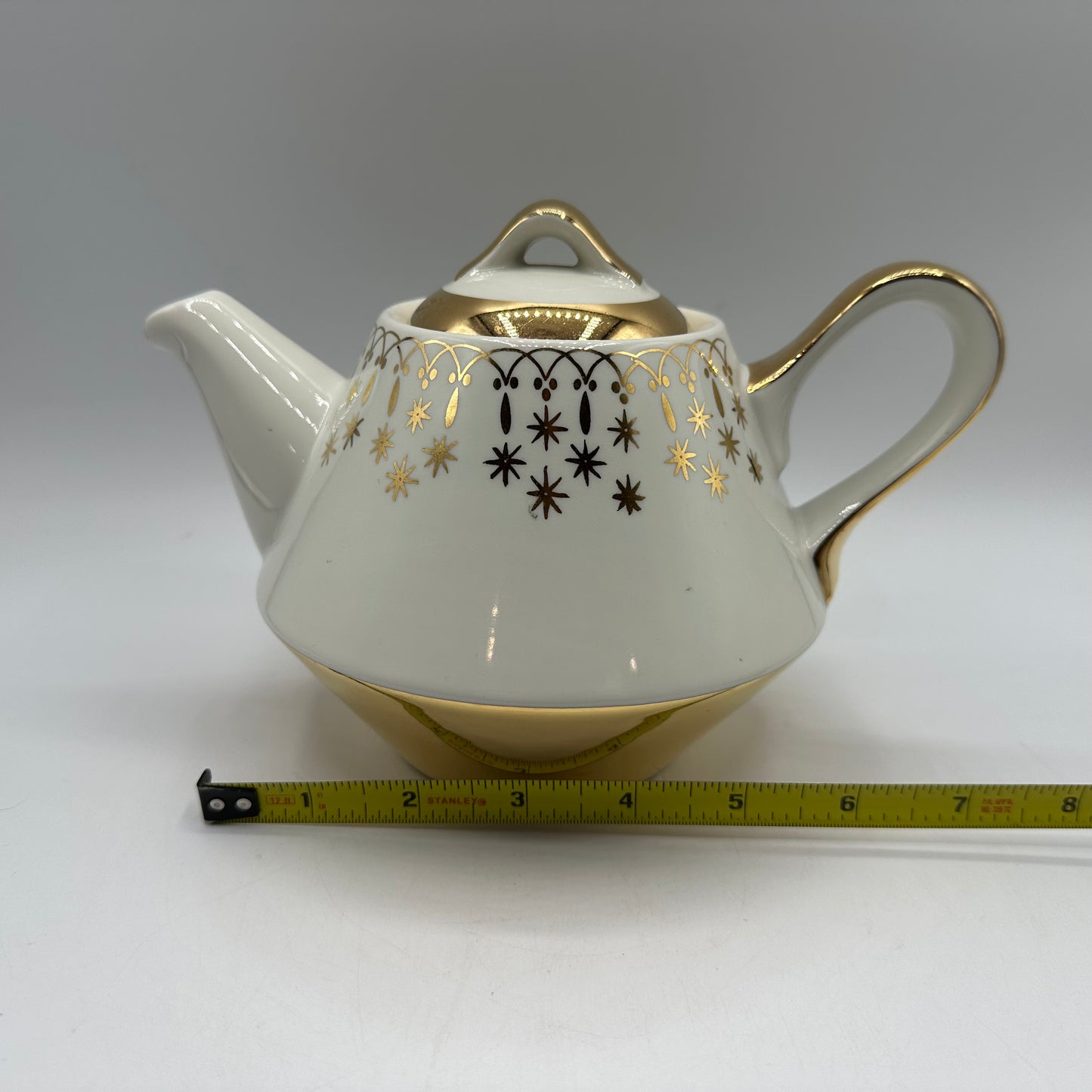Hall China Flare-Ware Teapot, Gold Lace Pattern