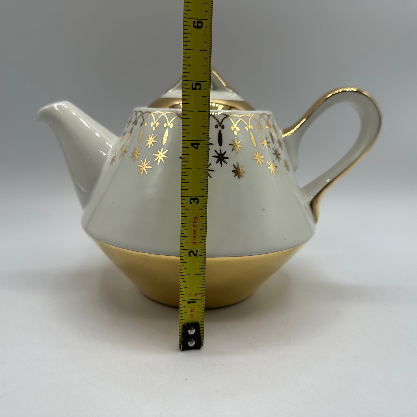 Hall China Flare-Ware Teapot, Gold Lace Pattern