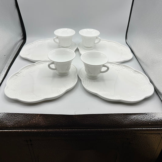 Indiana Glass Colony Harvest Snack Plates and Cup,Set of 4
