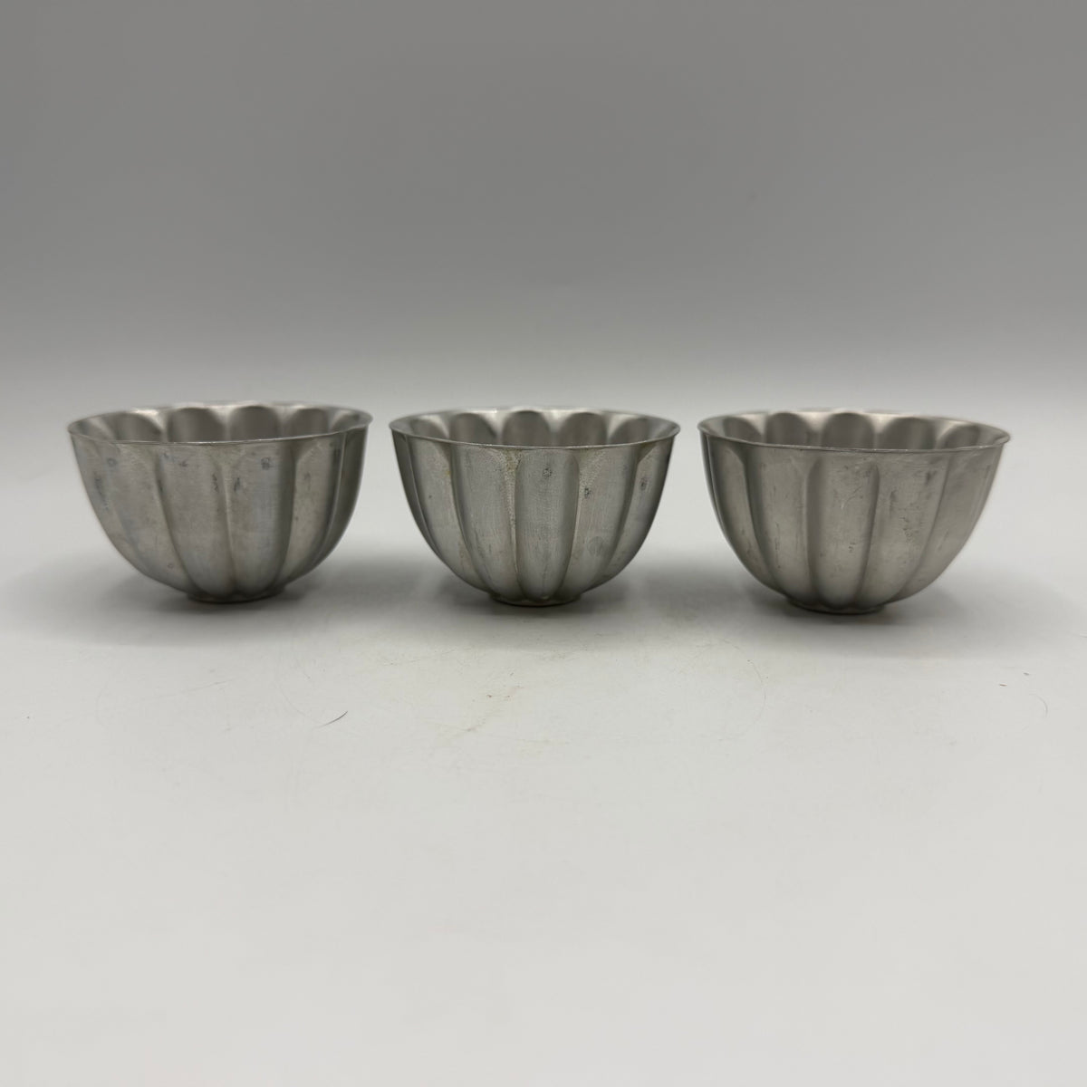 Assorted Aluminum molds, Lot of 5