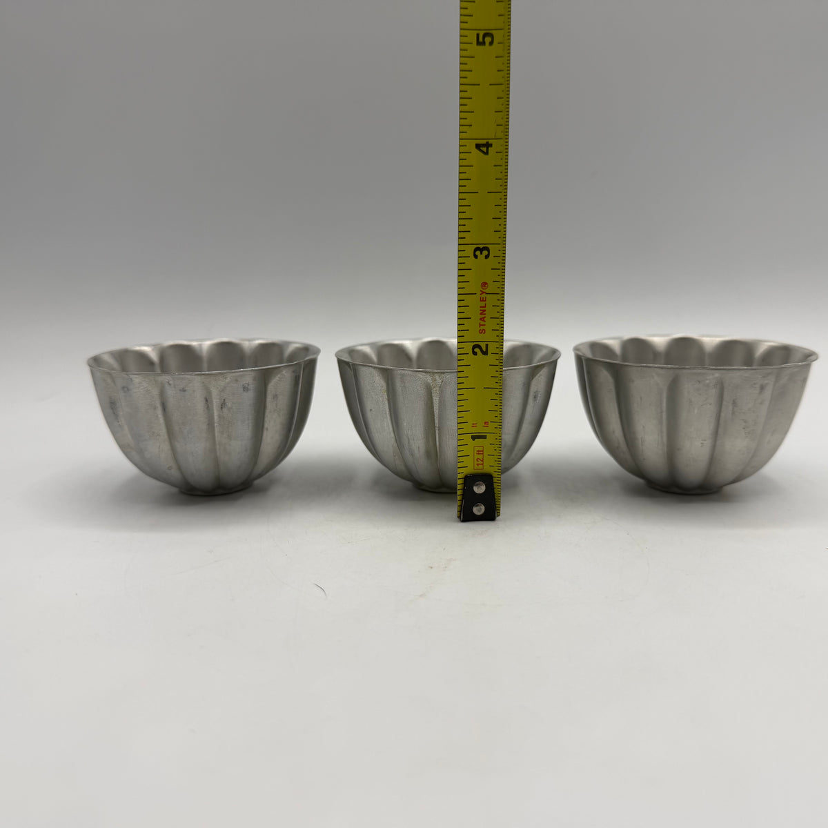Assorted Aluminum molds, Lot of 5
