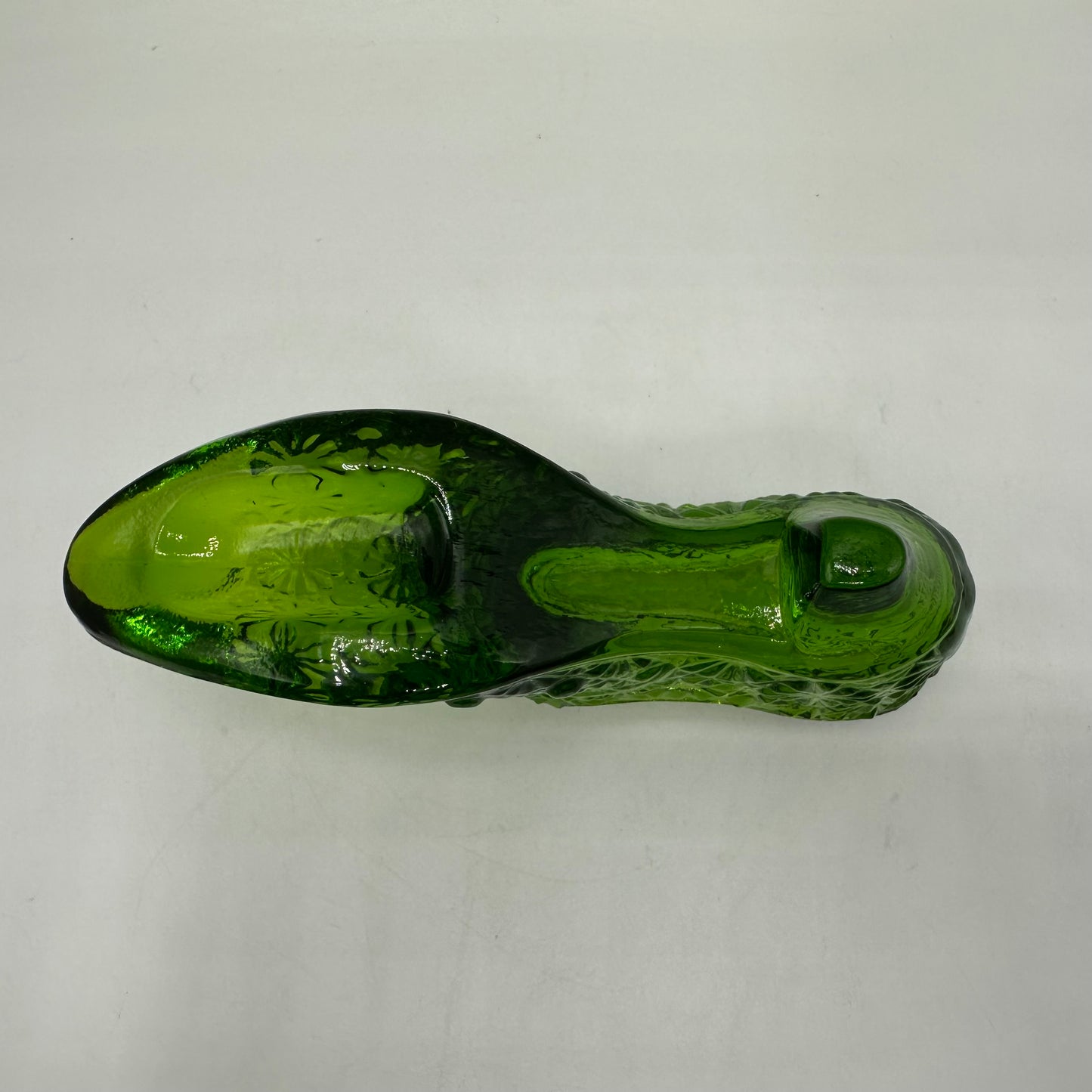 L.E. Smith Glass Slipper Green with Daisy & Button Pattern