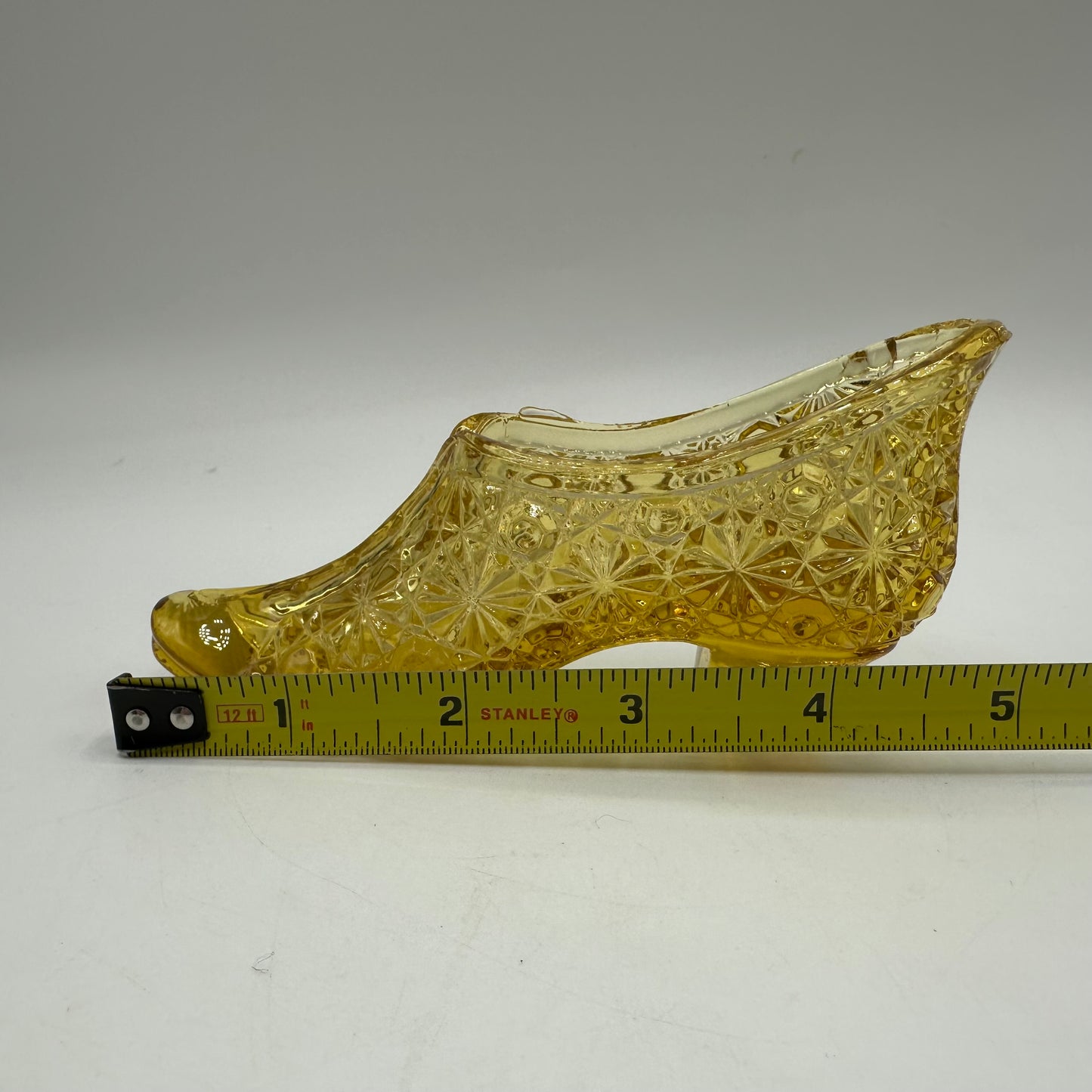 L.E. Smith Glass Slipper Amber with Daisy & Button Pattern