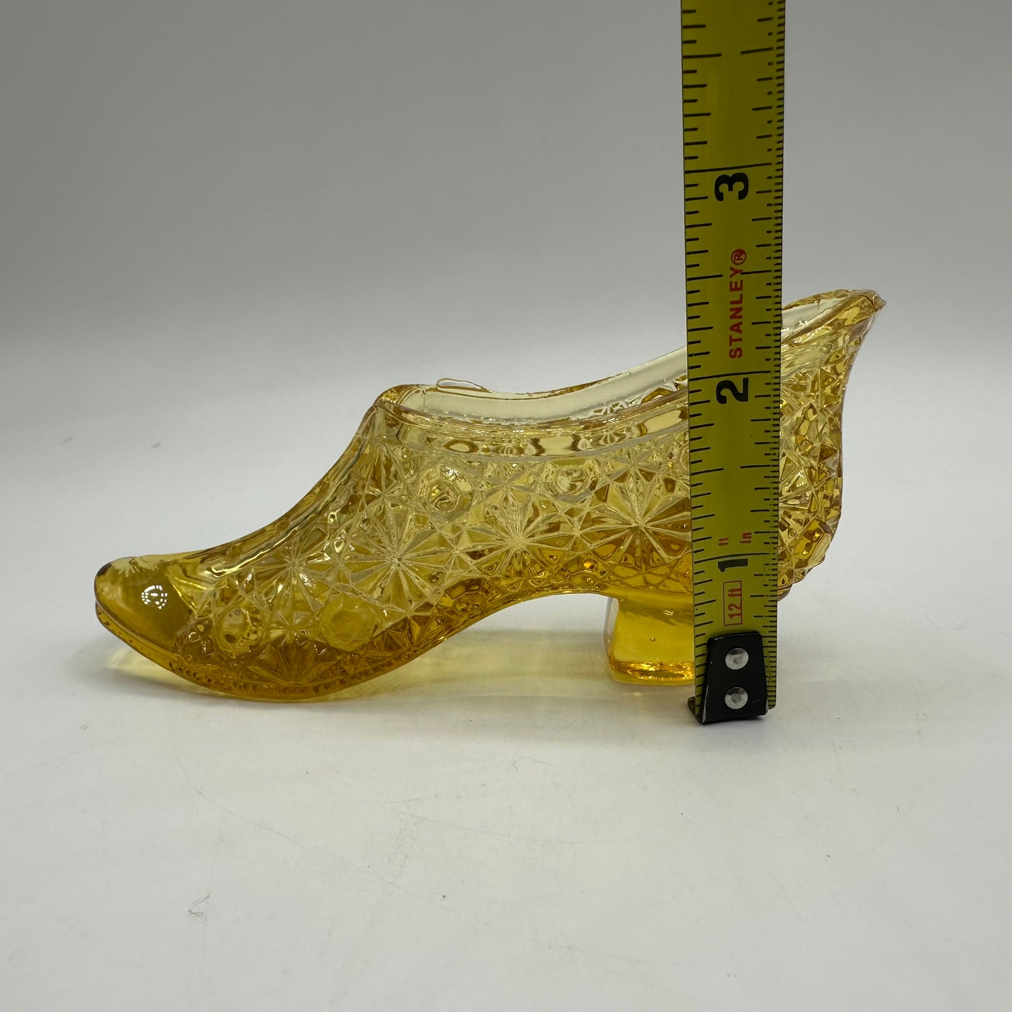 L.E. Smith Glass Slipper Amber with Daisy & Button Pattern