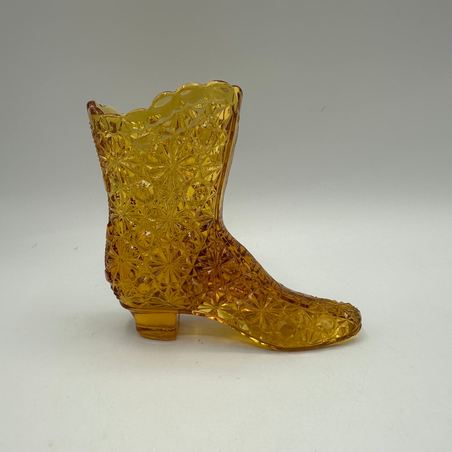 Fenton Amber Boot, Daisy & Button Pattern