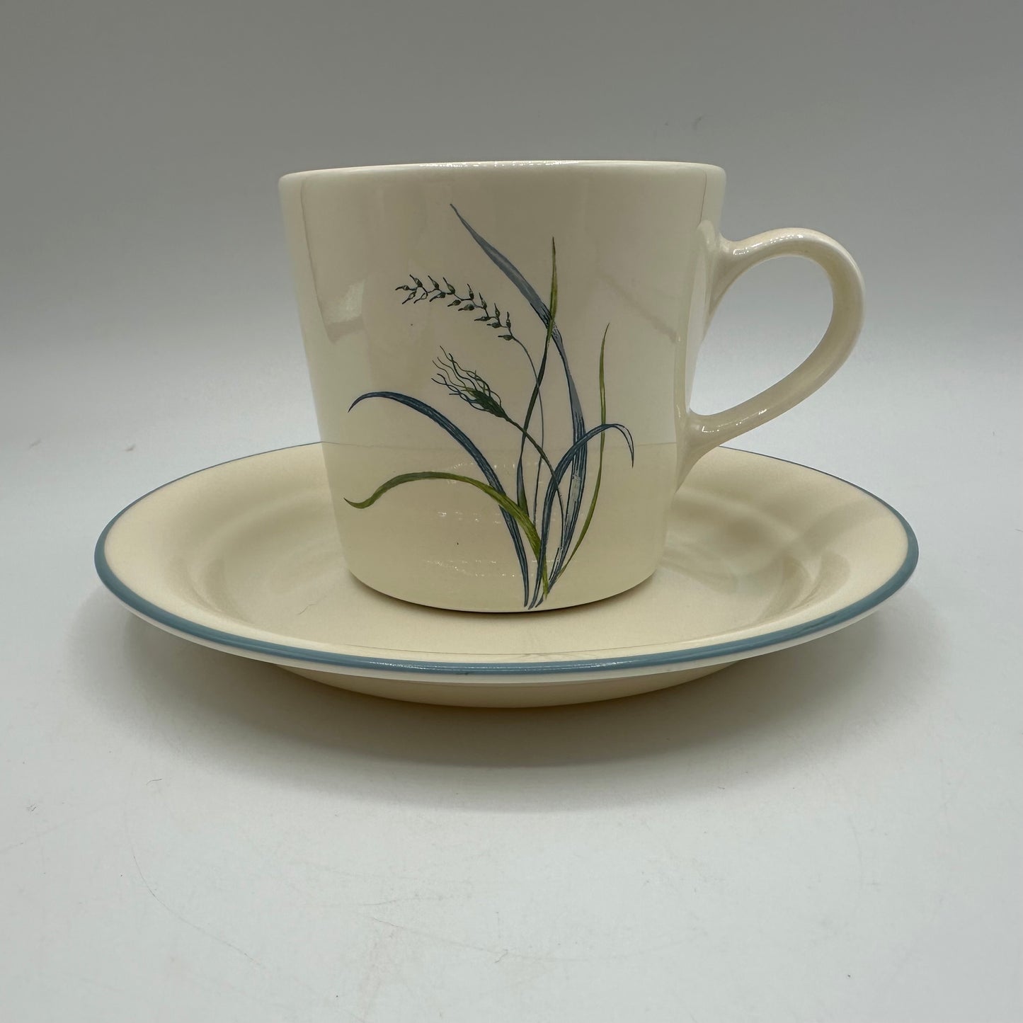 Corelle Stoneware Cups & Saucers, Coastal Breeze Pattern, Set of 4
