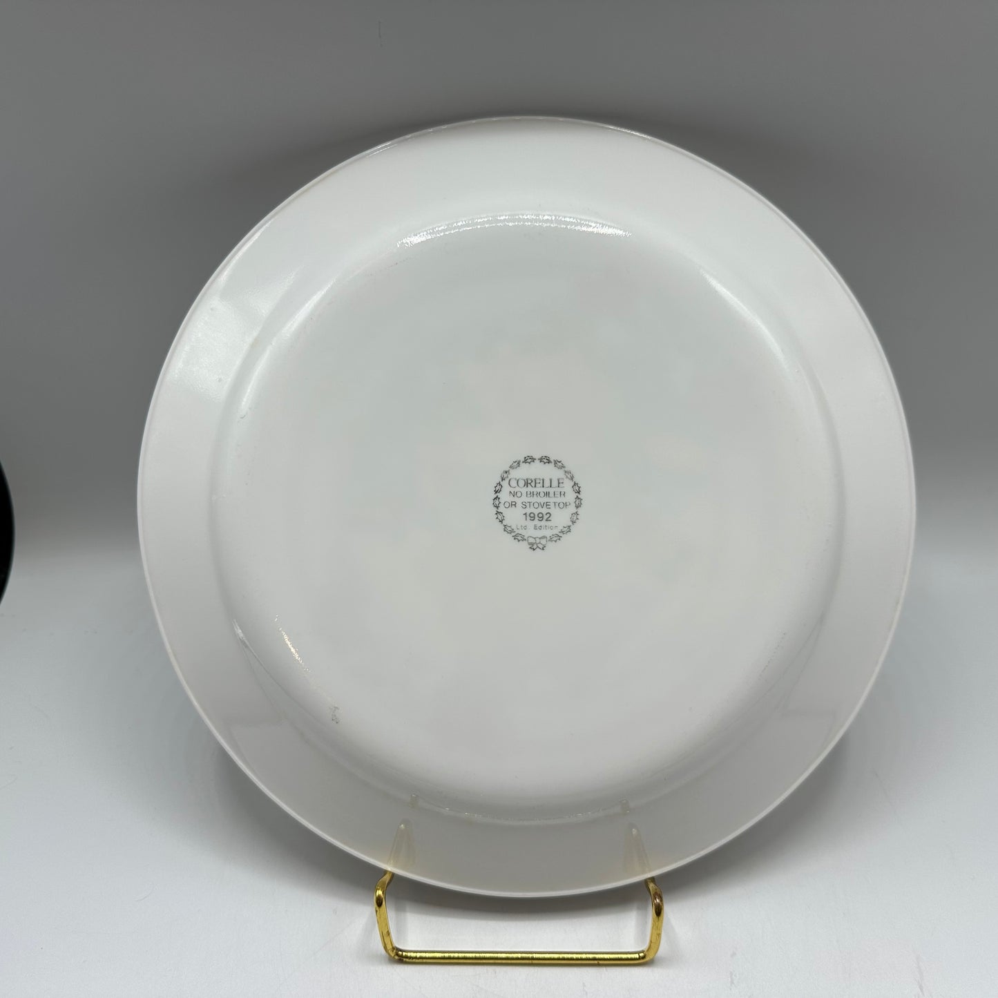Corelle 1992 Christams Plate 10"